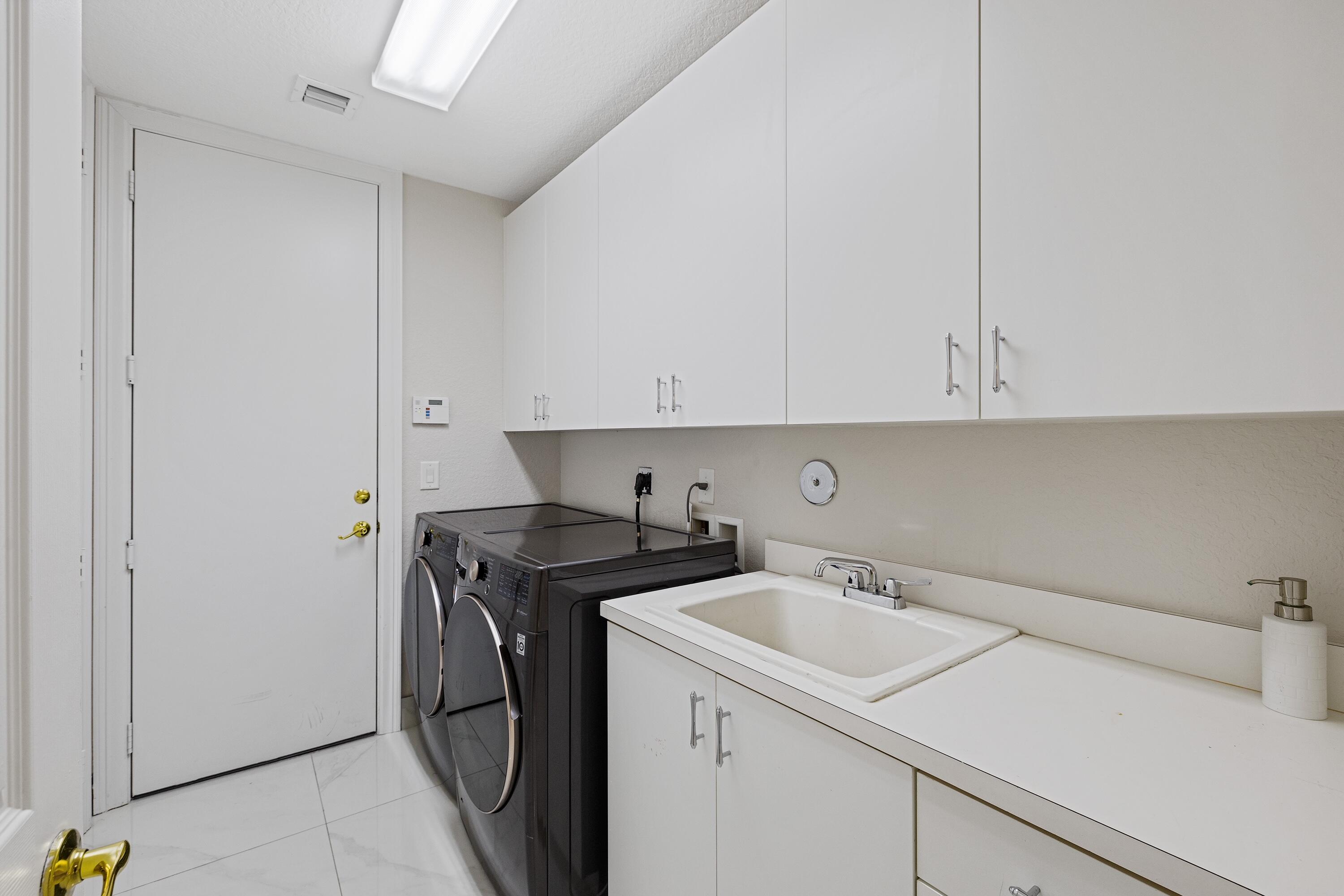 11045 Misty Ridge Way Property Photo 17