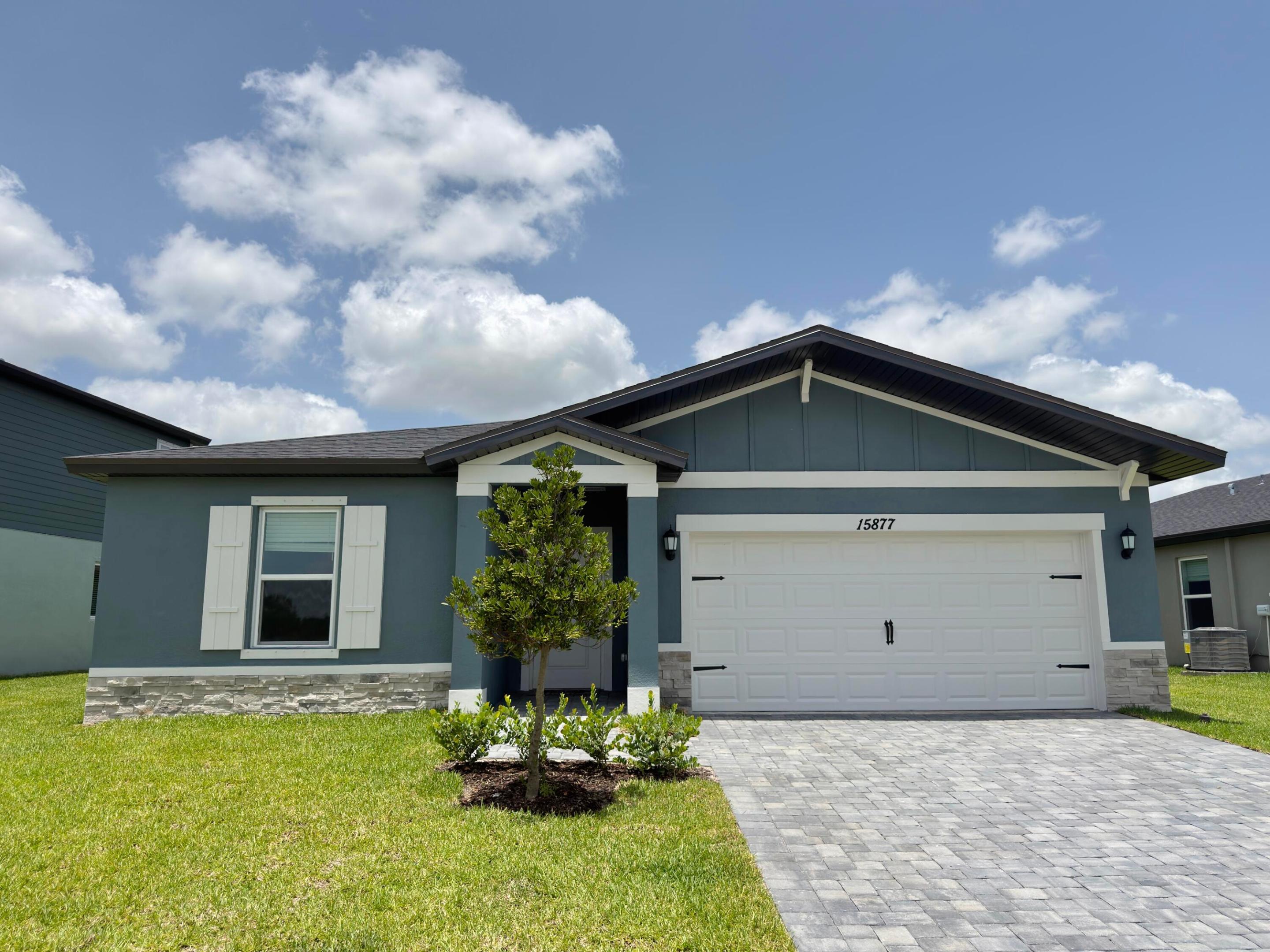 15877 Sw Vine Drive Property Photo 9