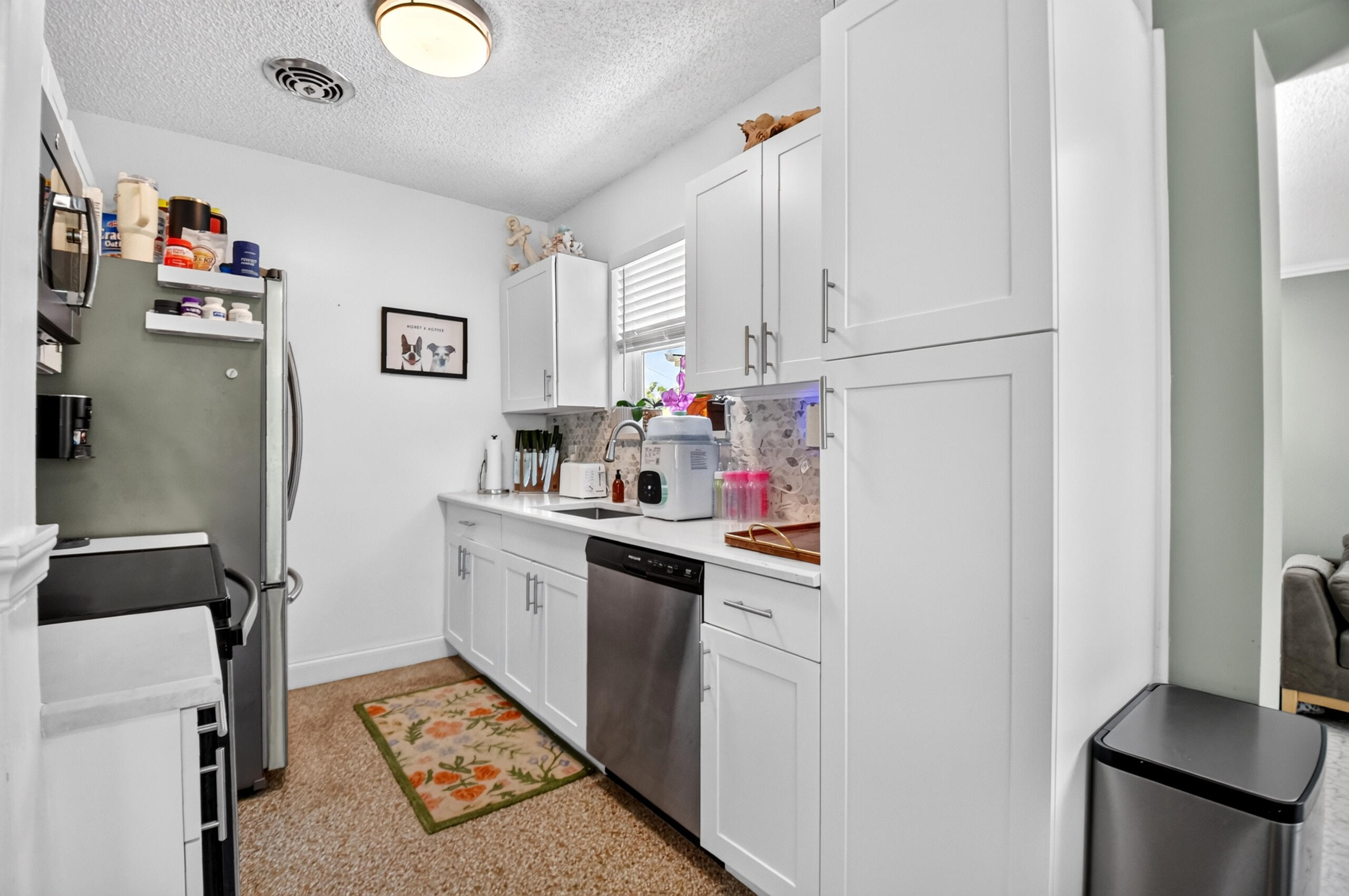 1446 W Perry Street Property Photo 15