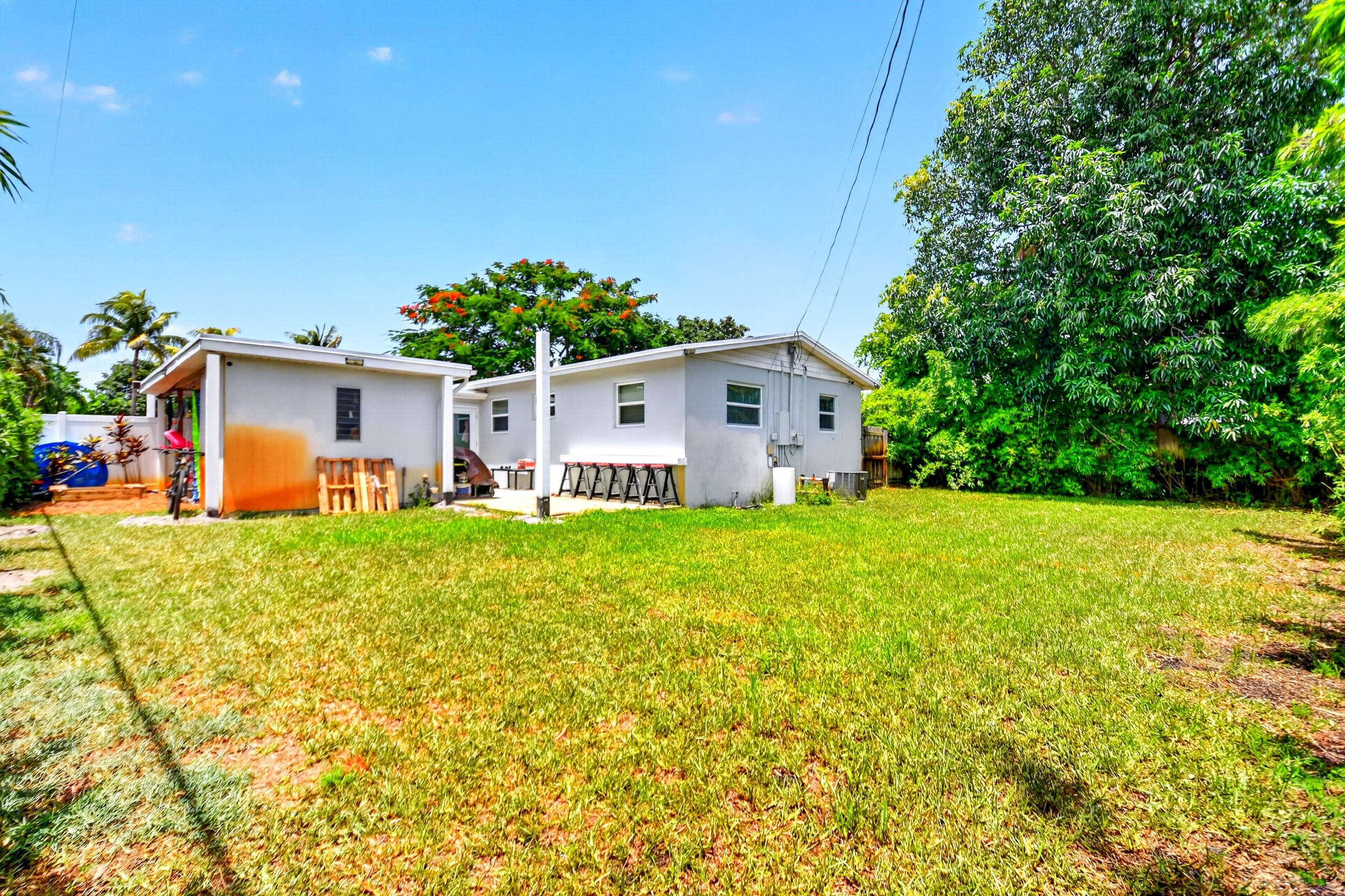 1446 W Perry Street Property Photo 30