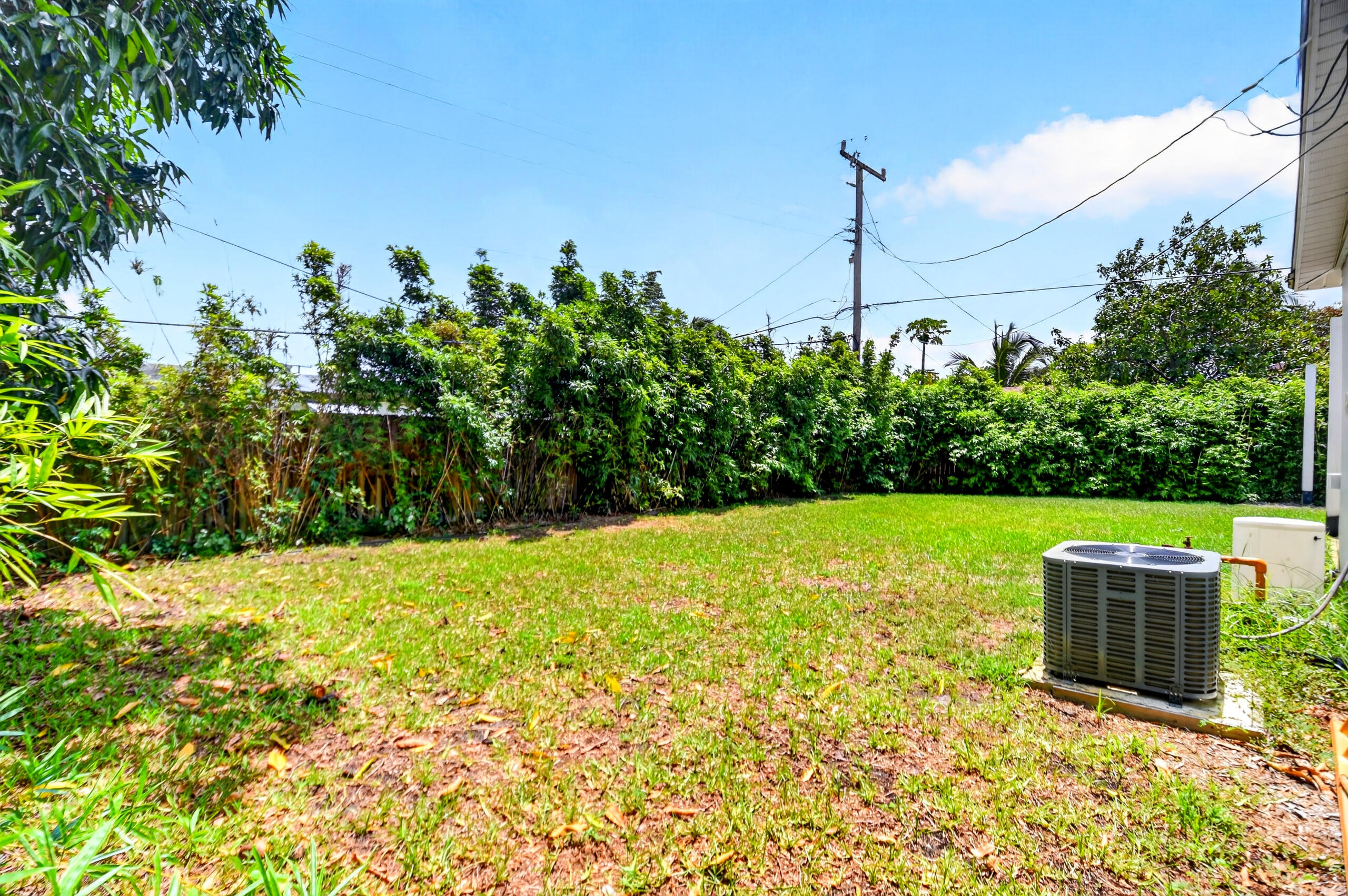 1446 W Perry Street Property Photo 33
