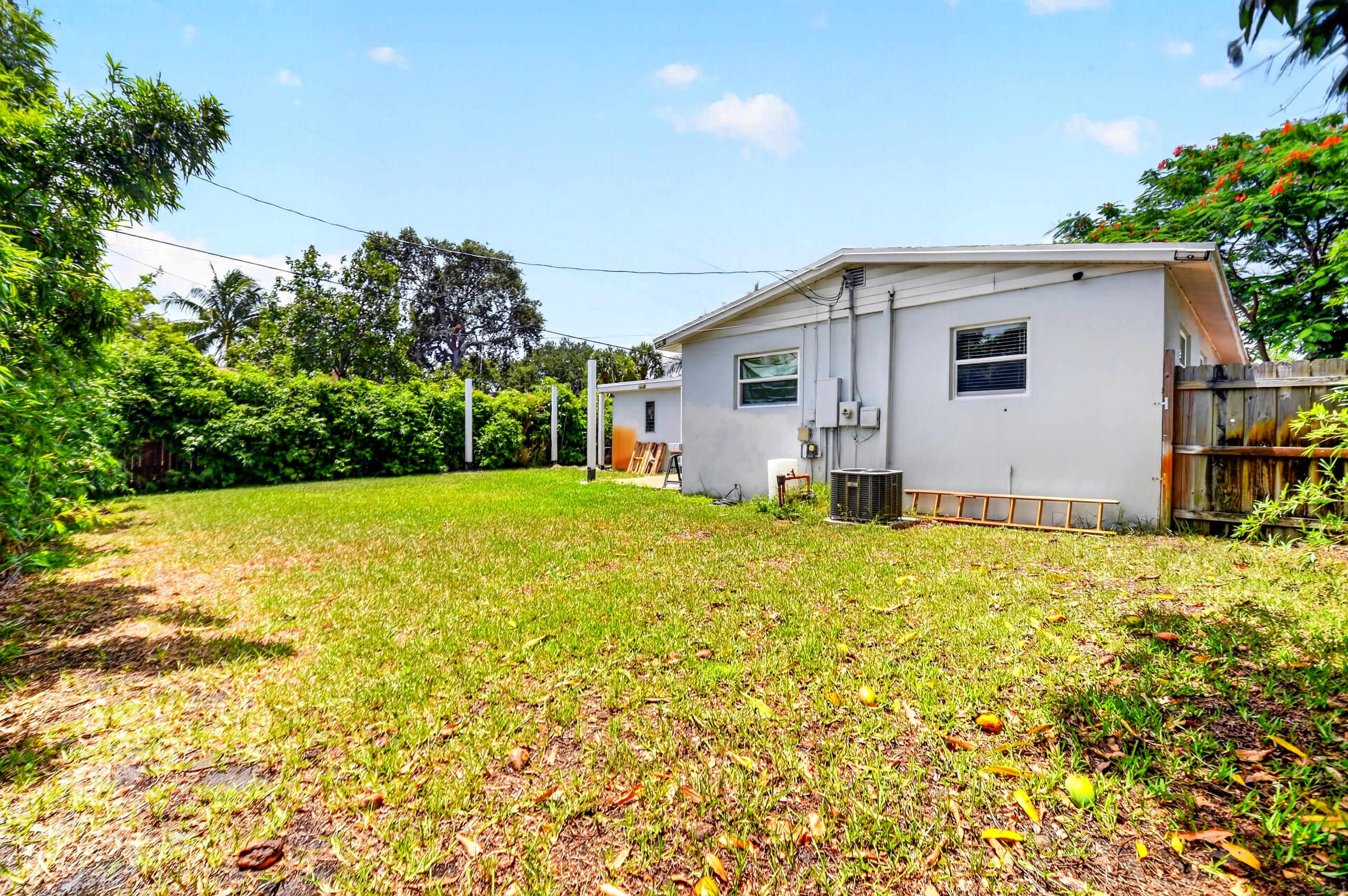 1446 W Perry Street Property Photo 34