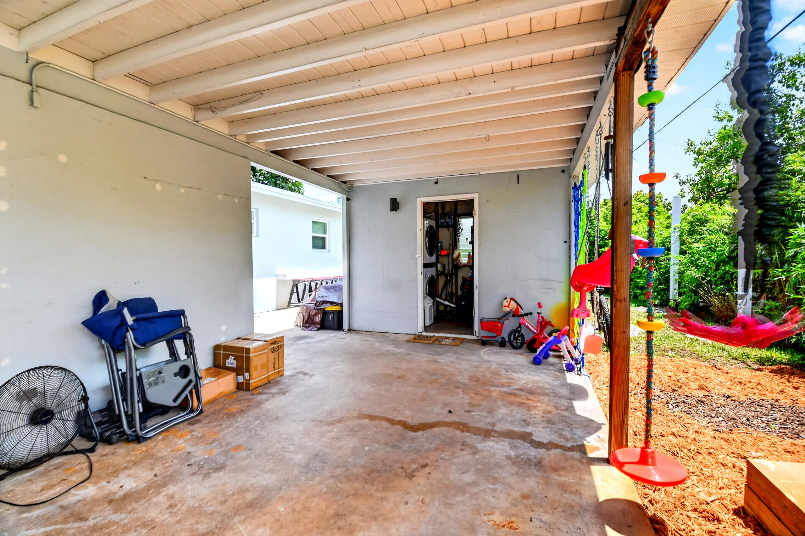 1446 W Perry Street Property Photo 40