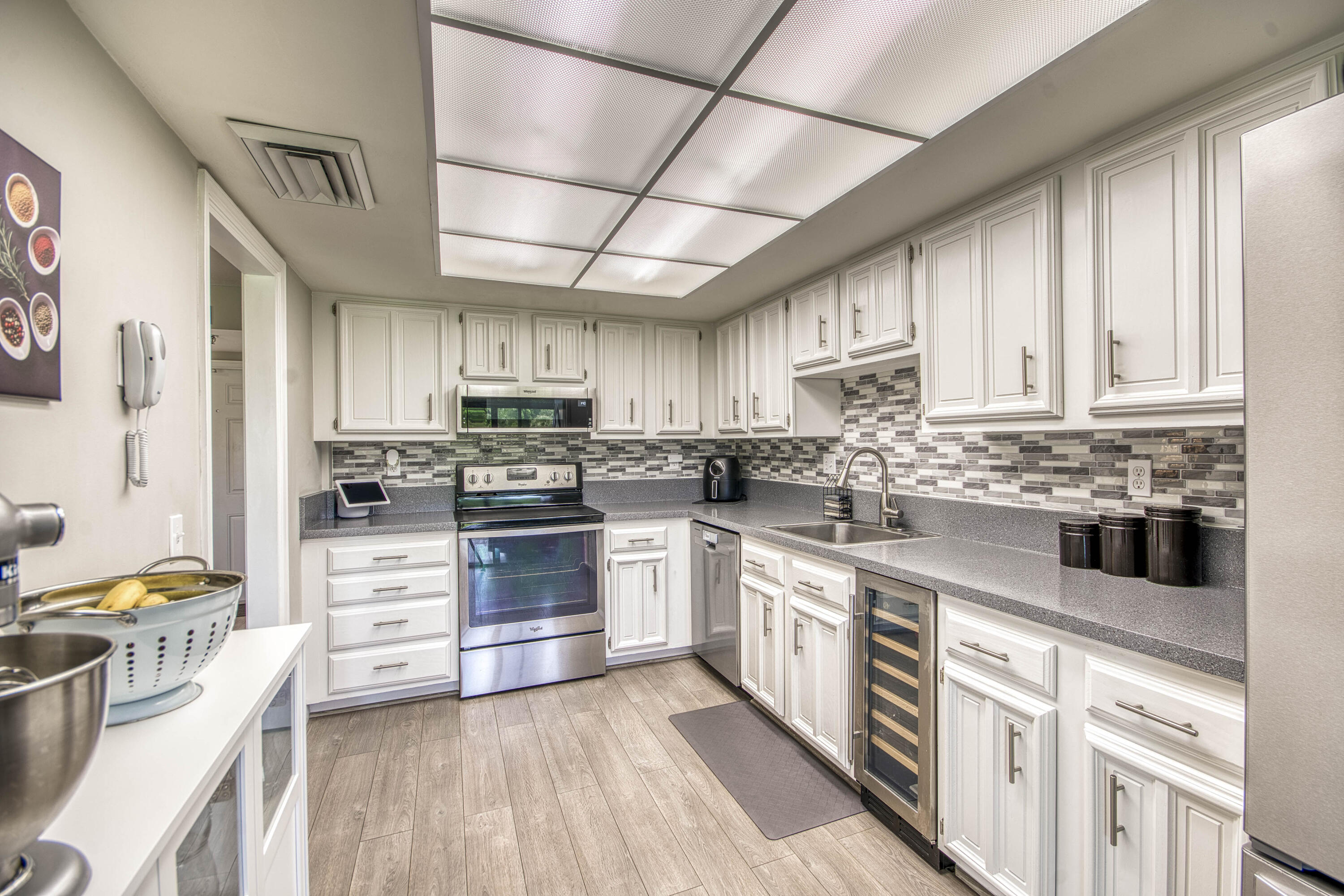 5350 Woodland Lakes Drive 311 Property Photo 15