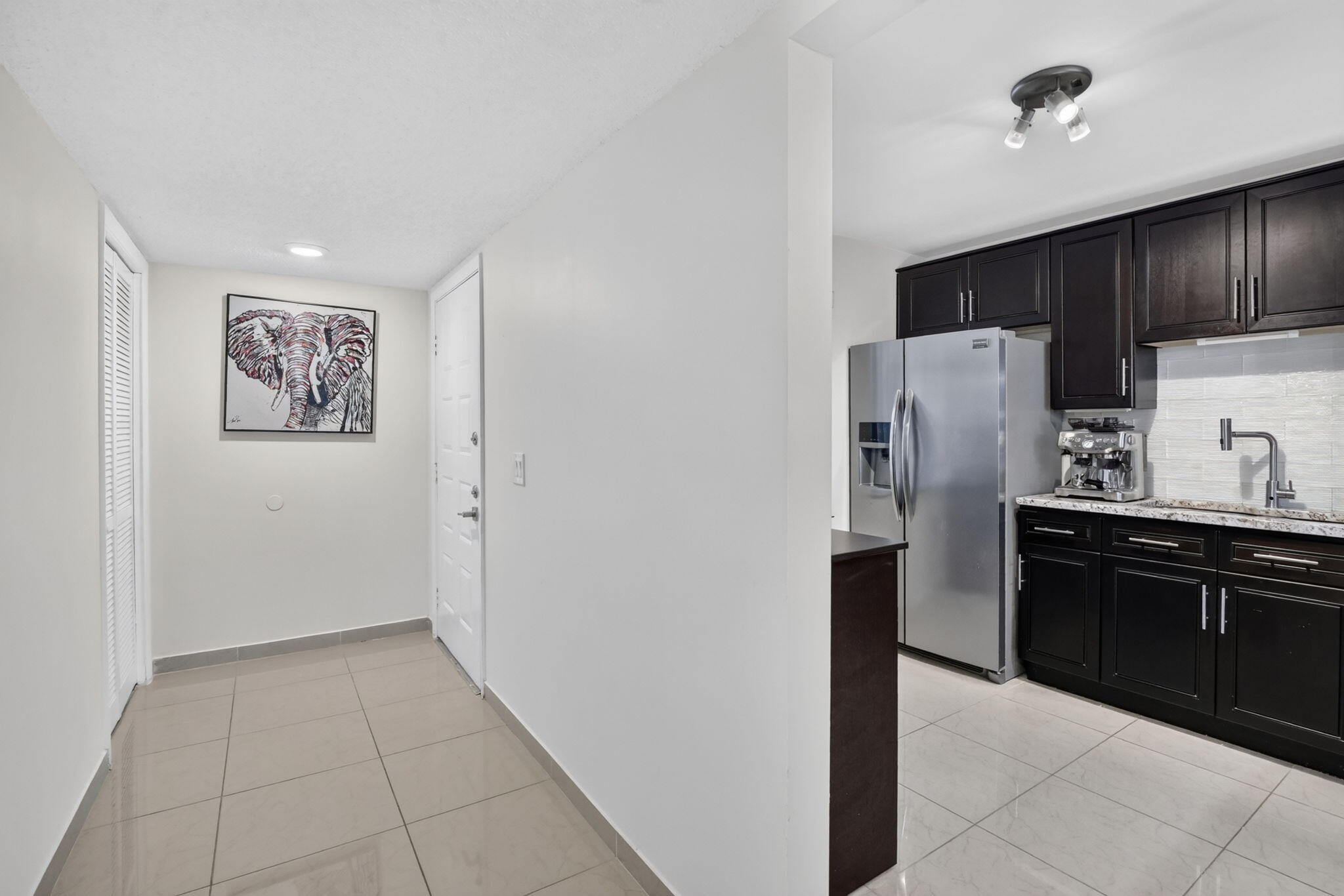 410 Lakeview Drive 103 Property Photo 4