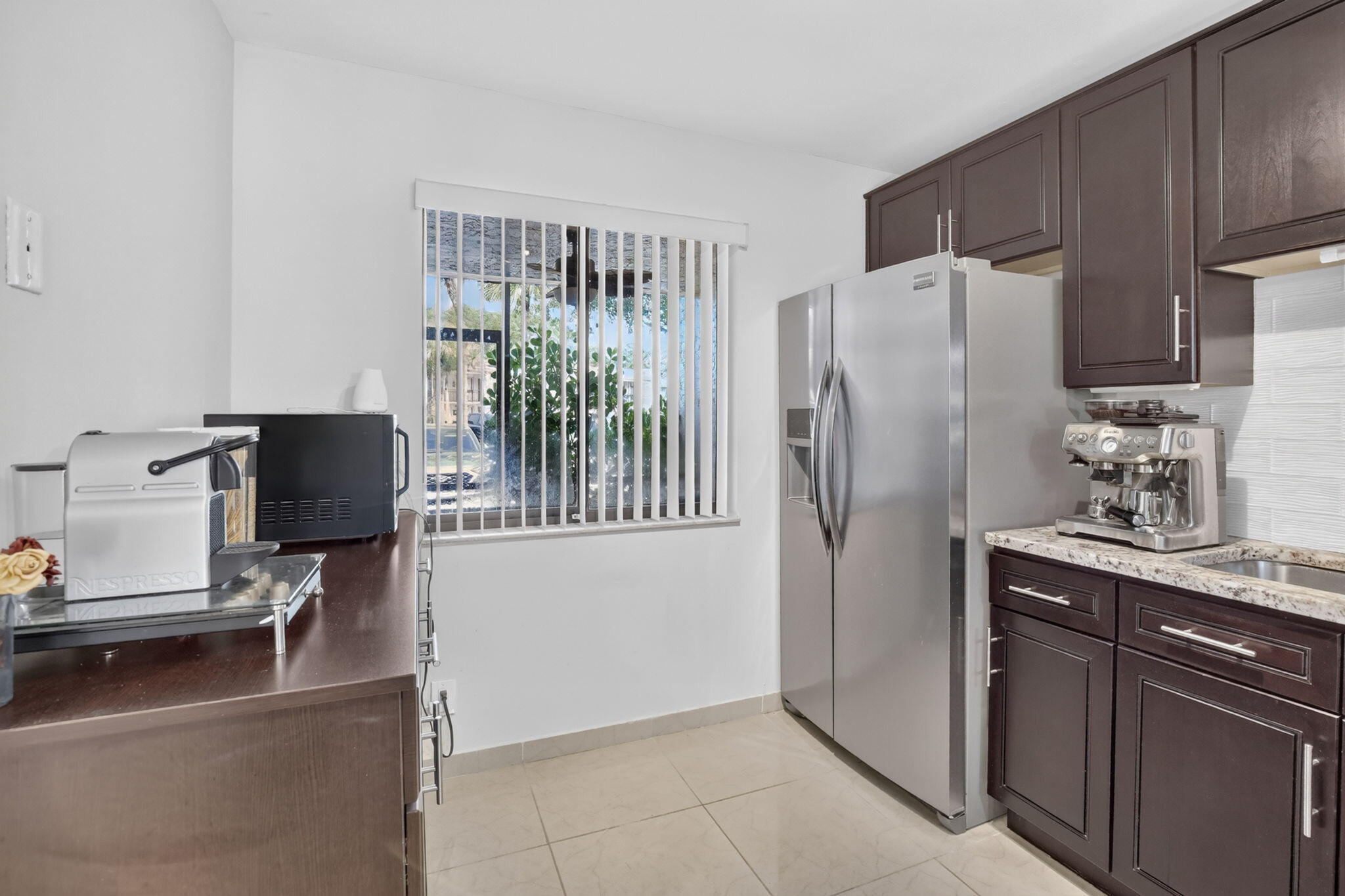 410 Lakeview Drive 103 Property Photo 7
