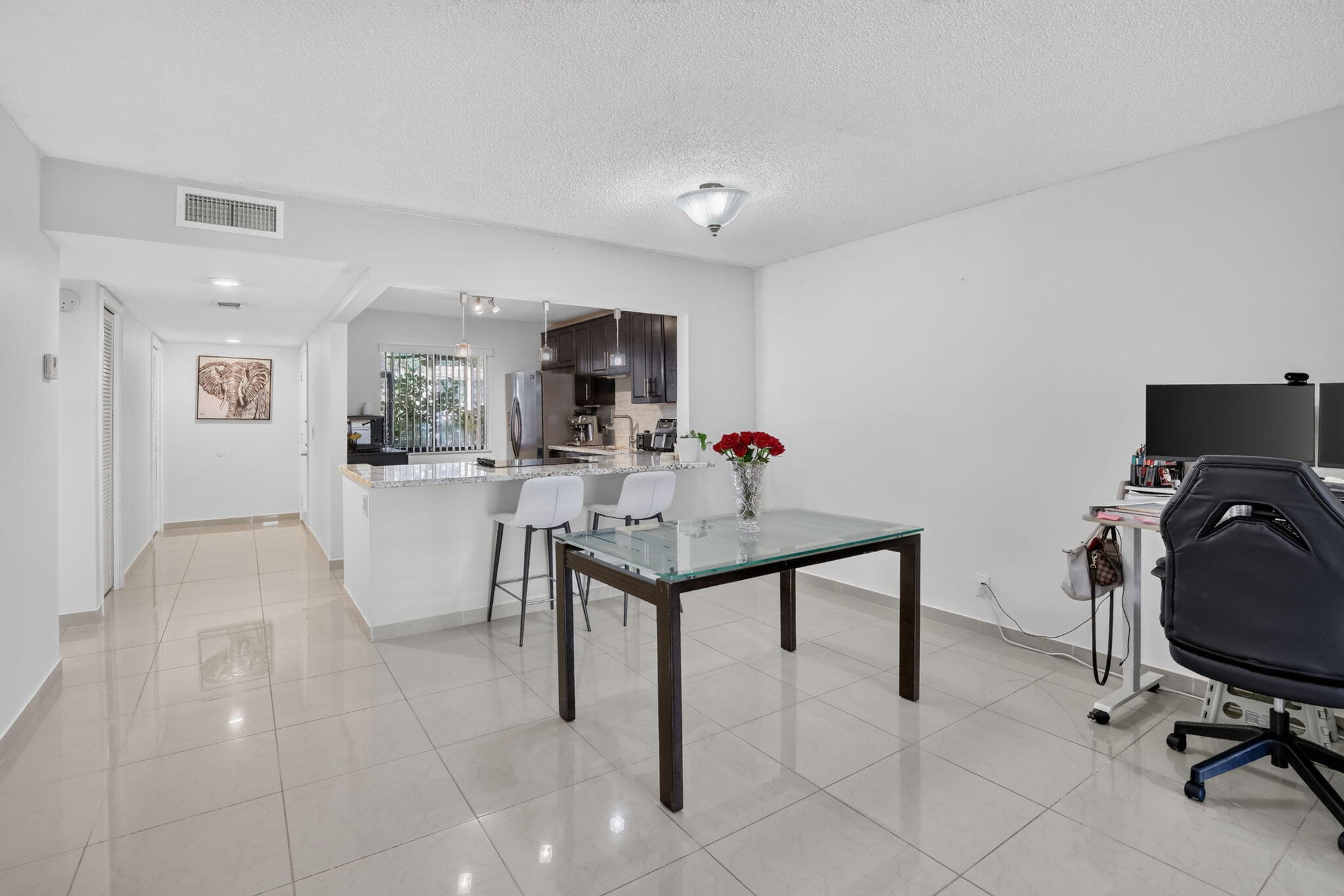 410 Lakeview Drive 103 Property Photo 13