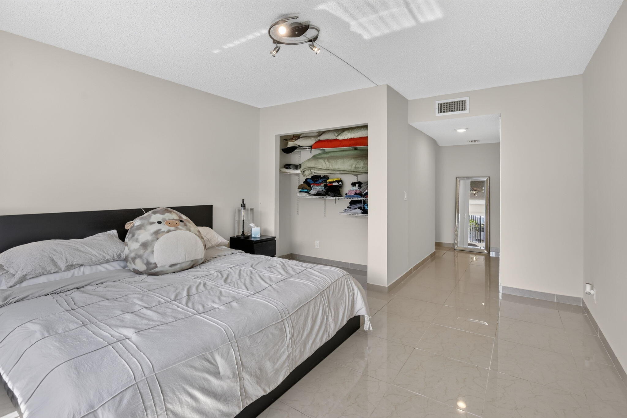 410 Lakeview Drive 103 Property Photo 20