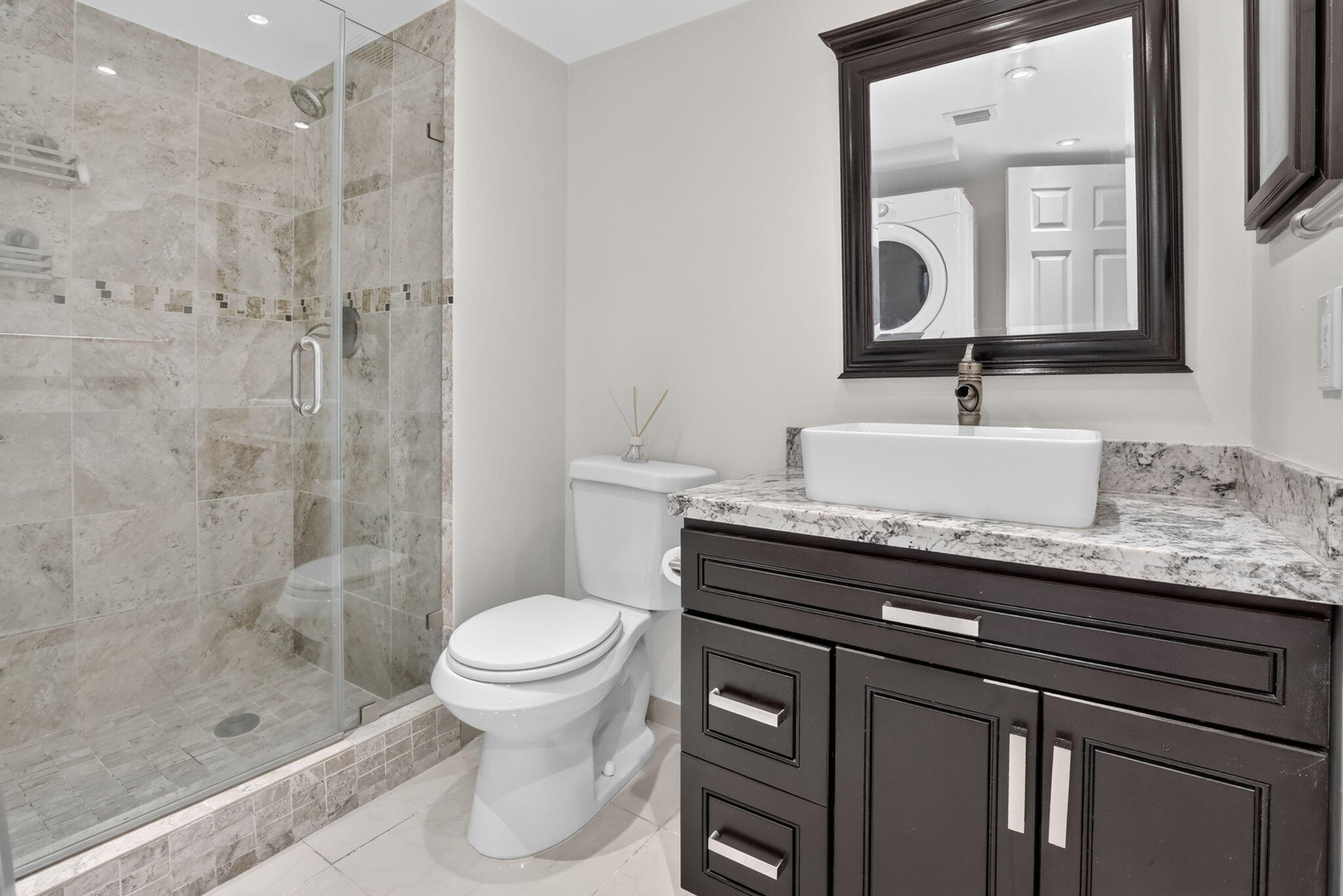 410 Lakeview Drive 103 Property Photo 27