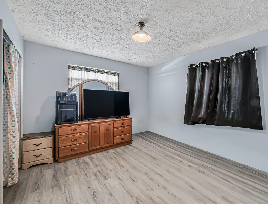 366 Se Lancaster Avenue Property Photo 26