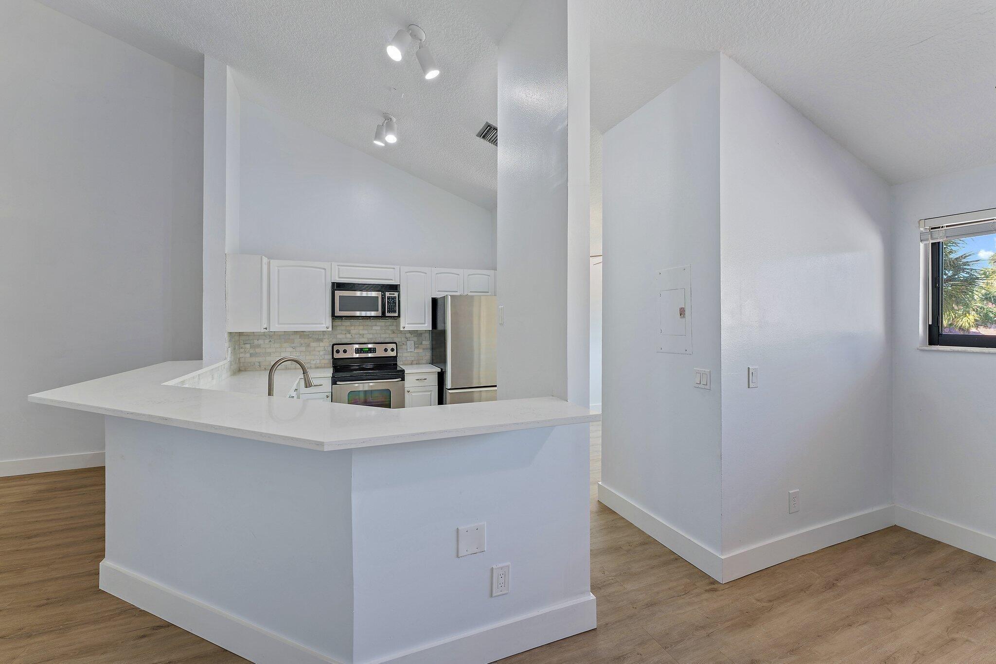 204 Sea Oats Drive G Property Photo 9
