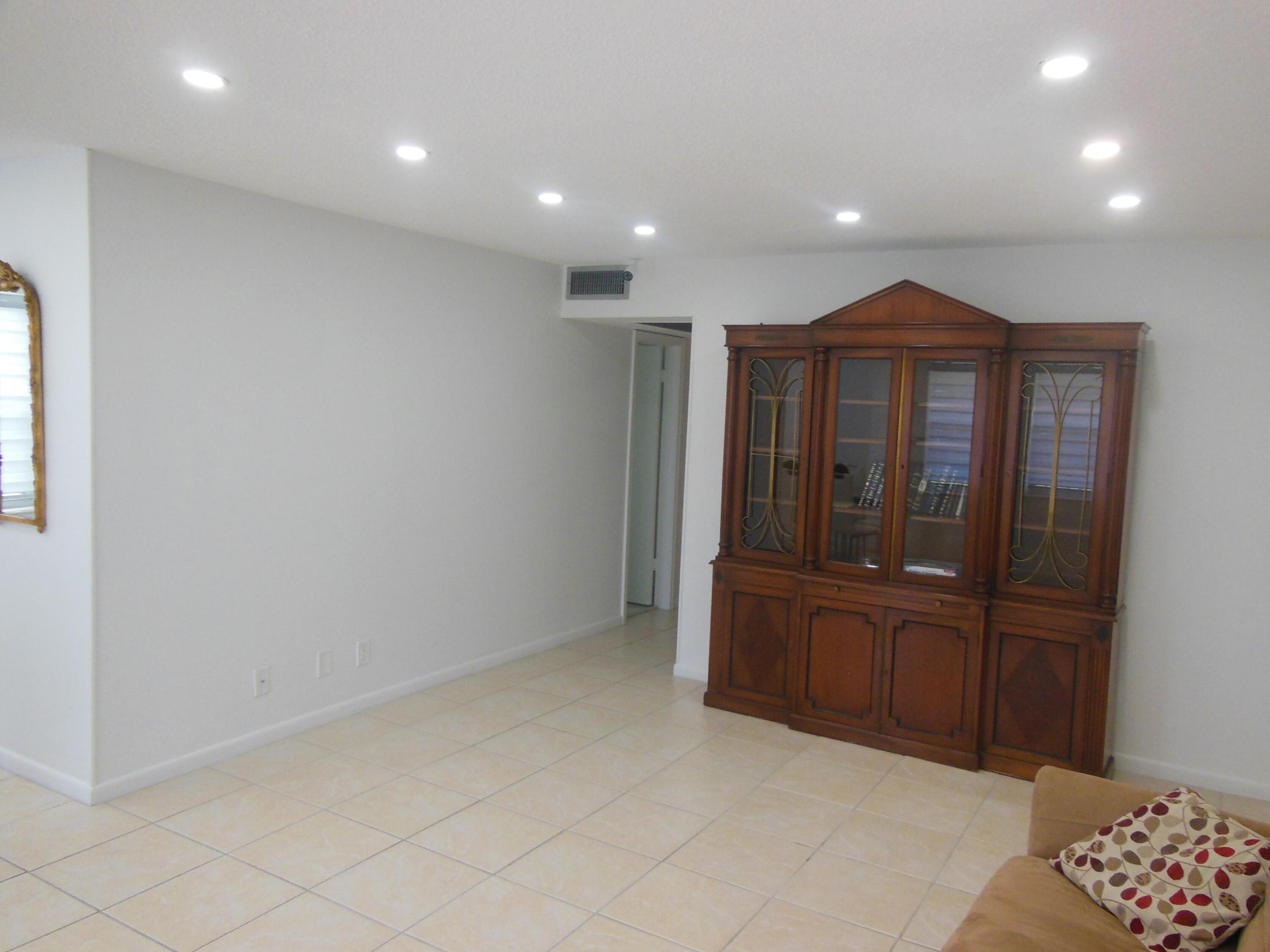 156 Andover F 156 Property Photo 13