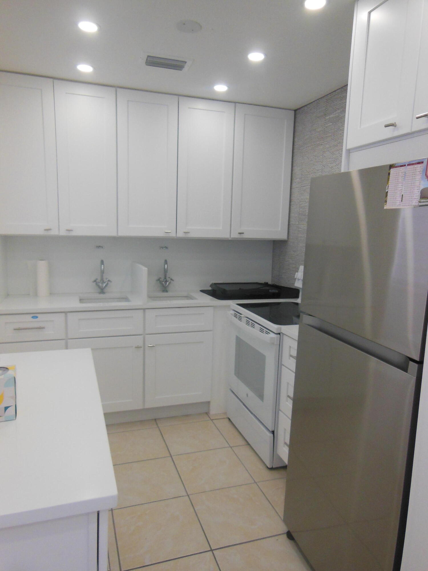 156 Andover F 156 Property Photo 16