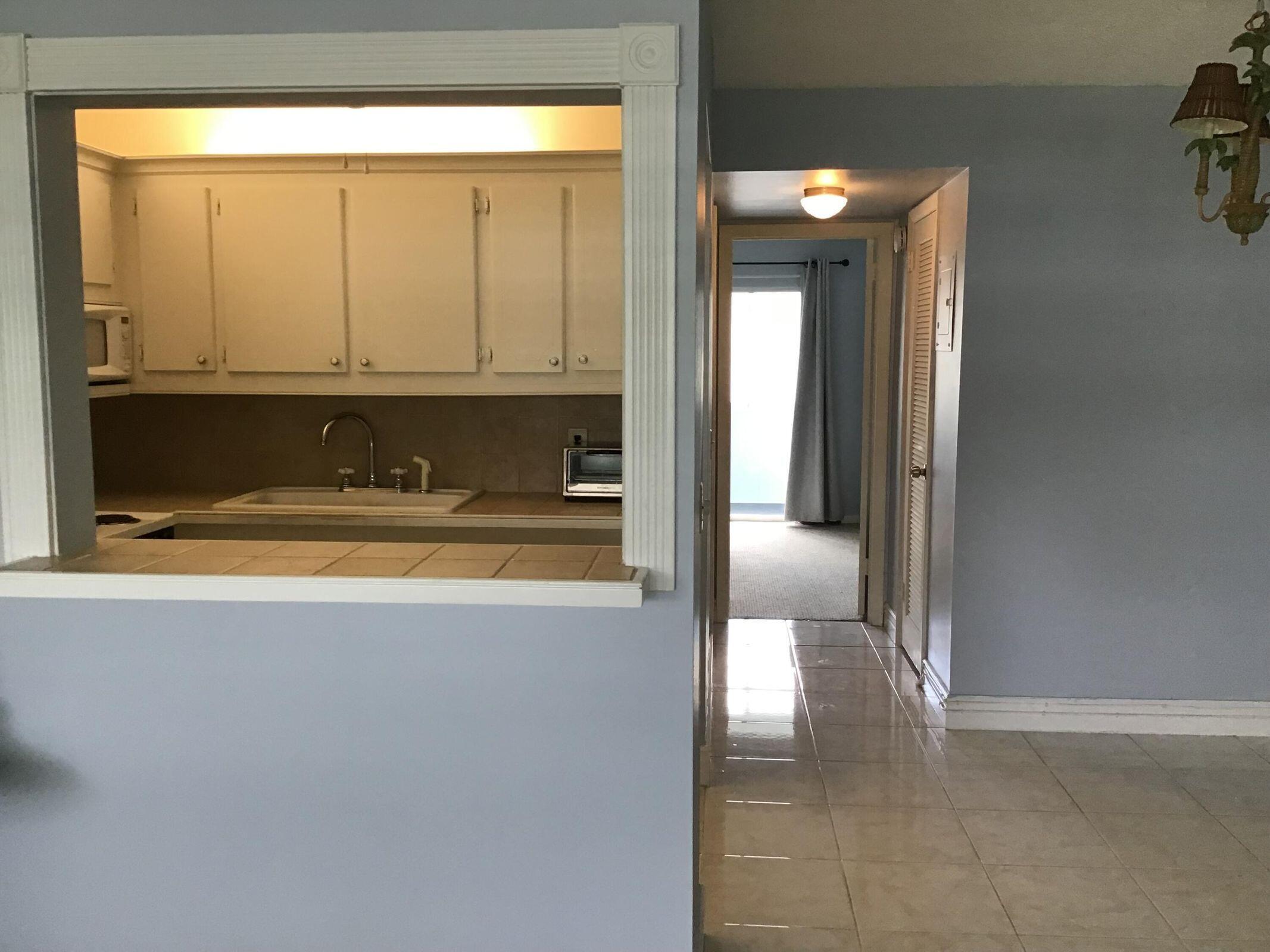 179 Windsor H Property Photo 3