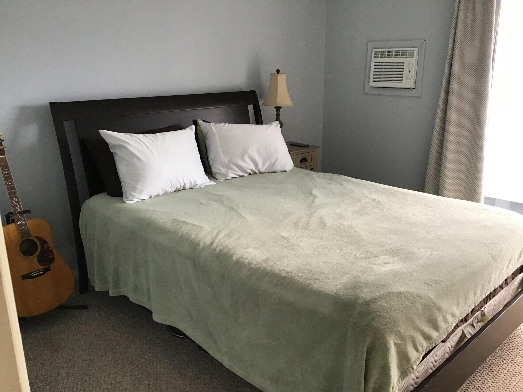 179 Windsor H Property Photo 4