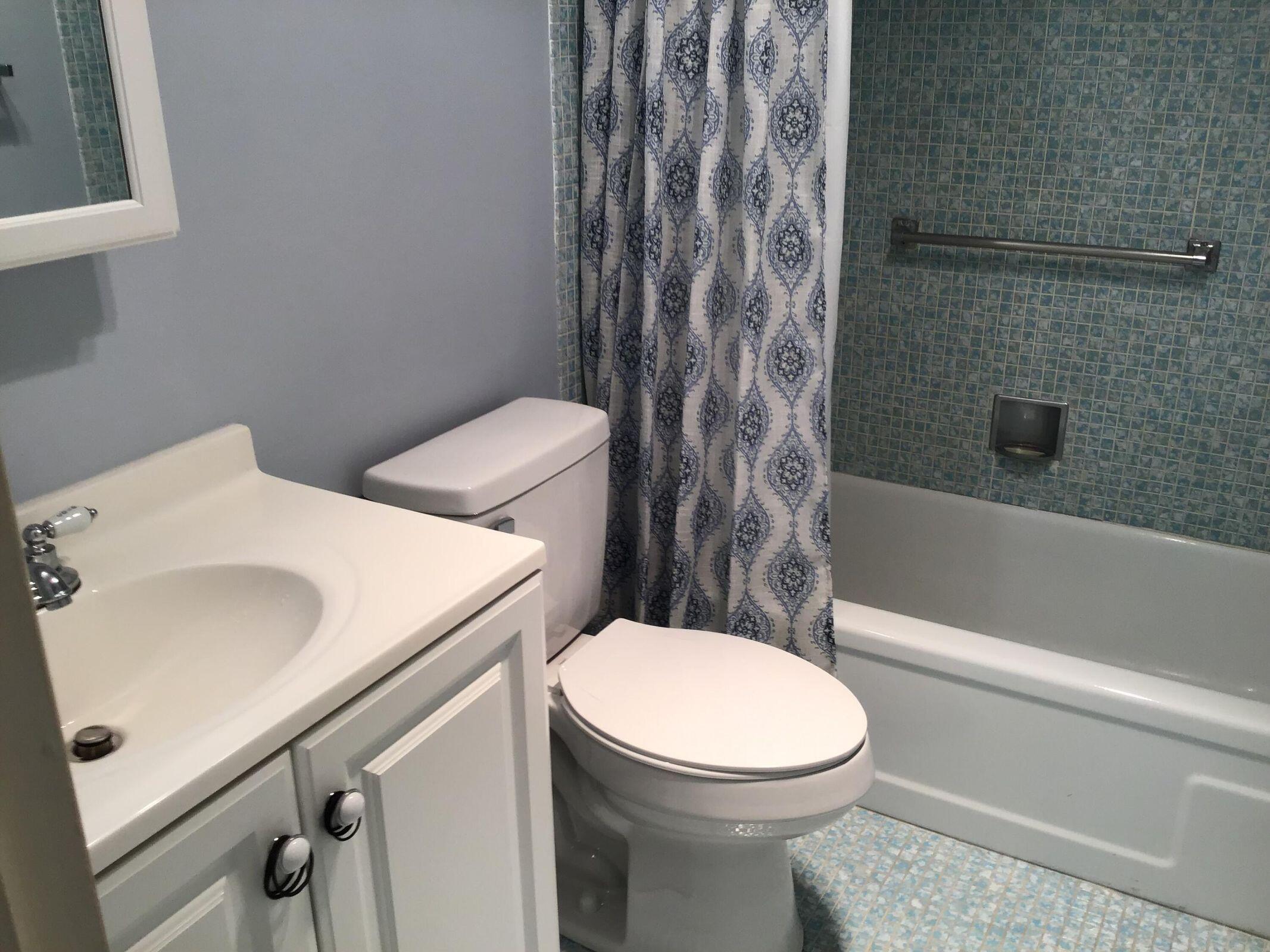 179 Windsor H Property Photo 8