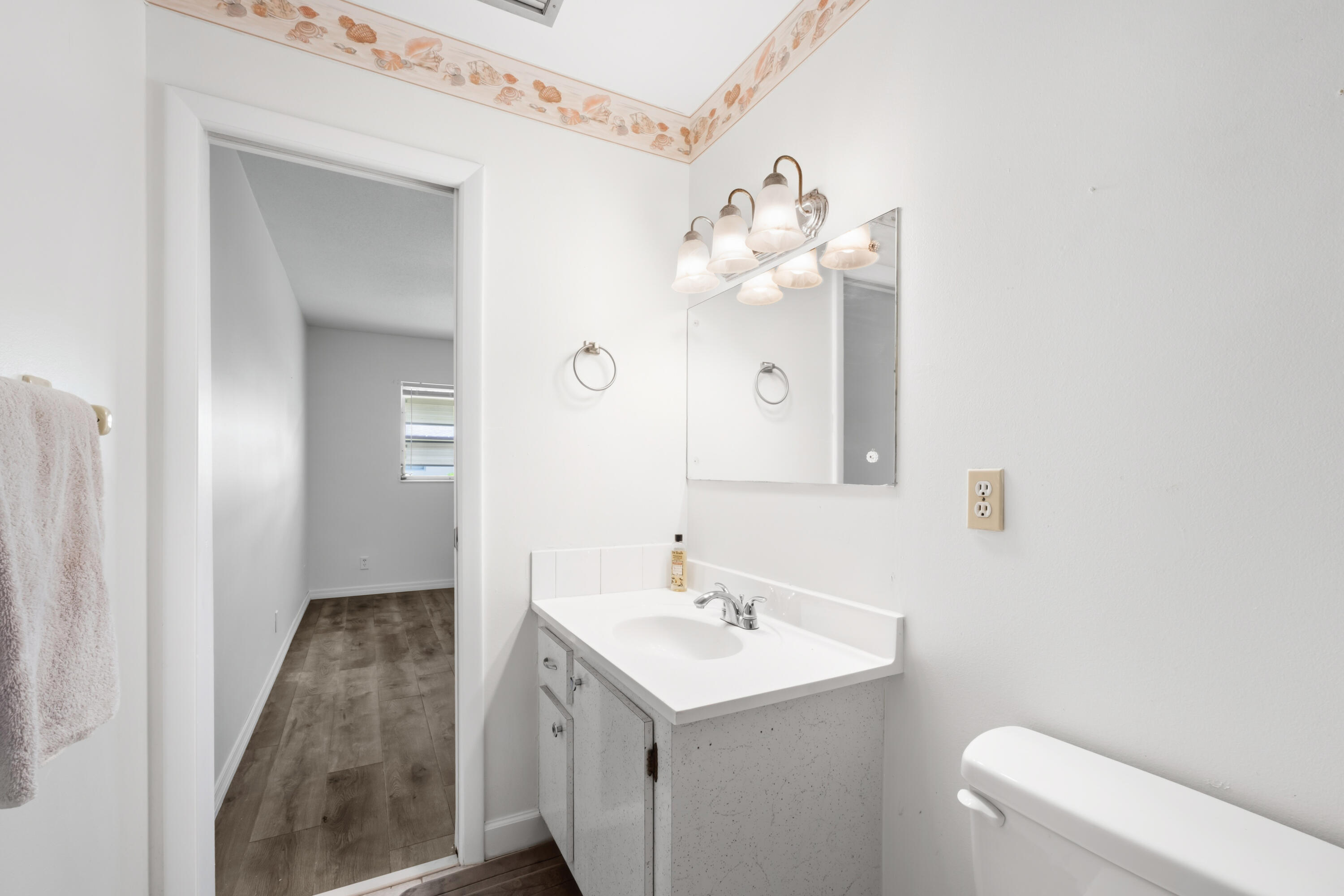 2915 Crosley Drive W G Property Photo 11