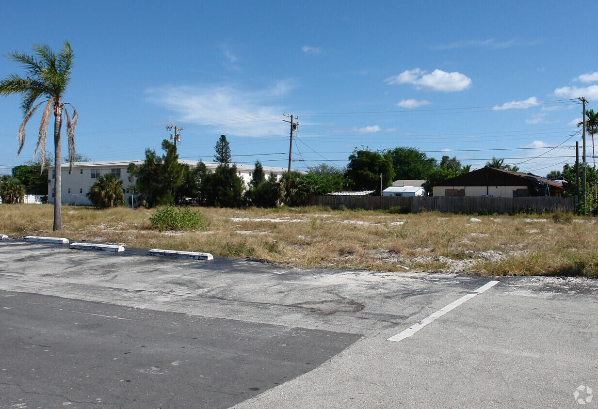 1122 S J Street Property Photo 1