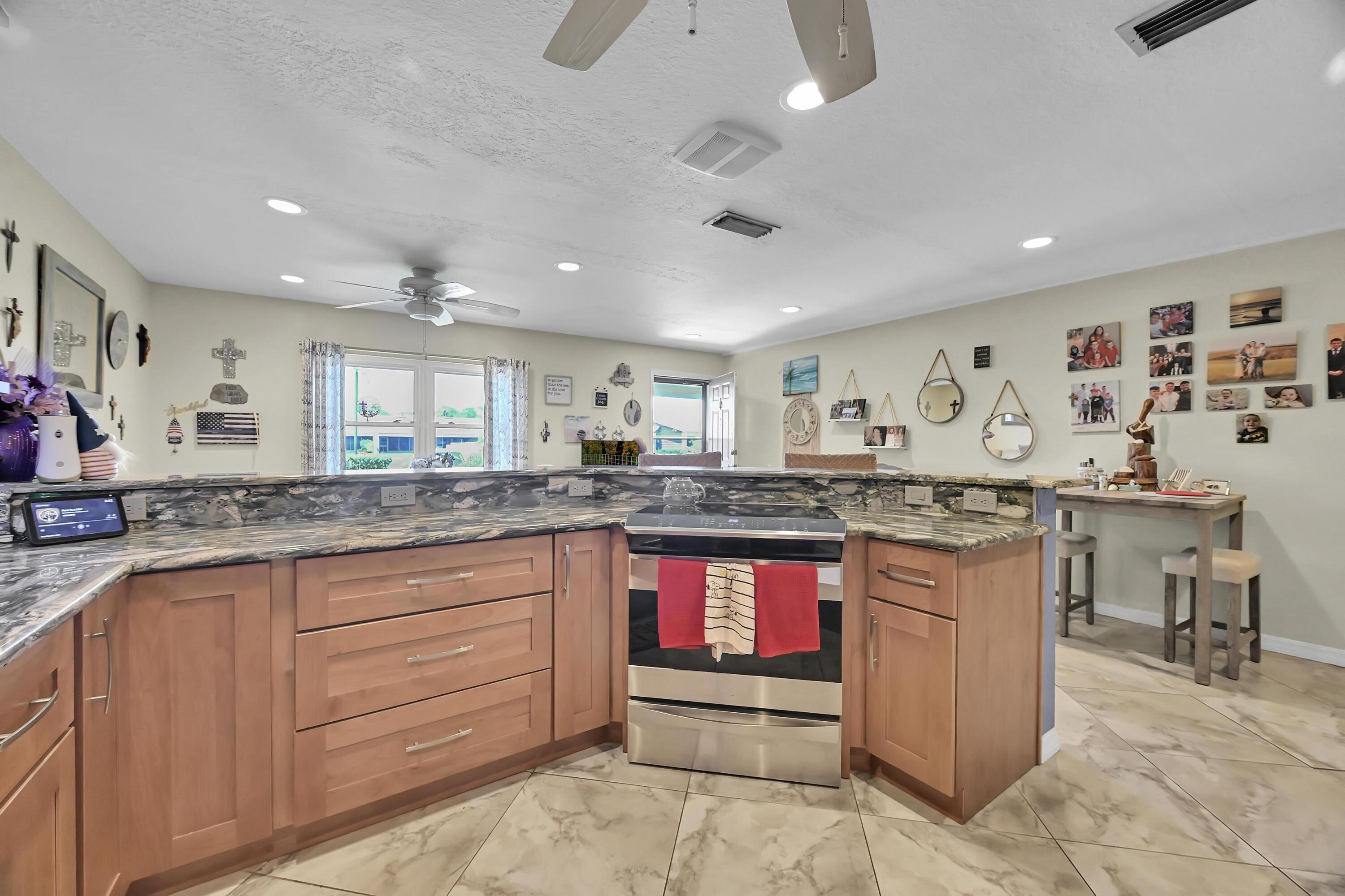 6002 Indrio Road K2 Property Photo 7