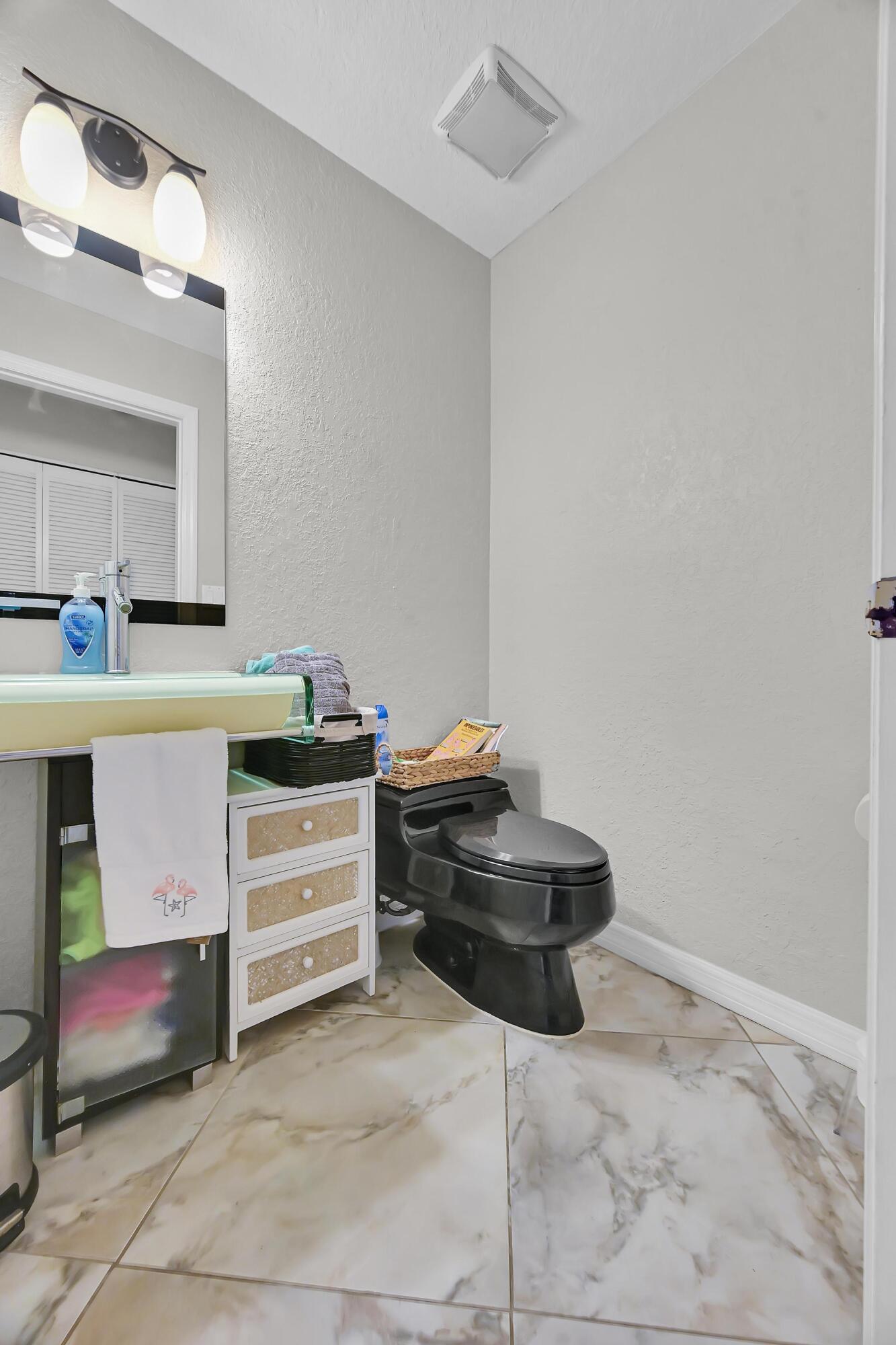 6002 Indrio Road K2 Property Photo 16