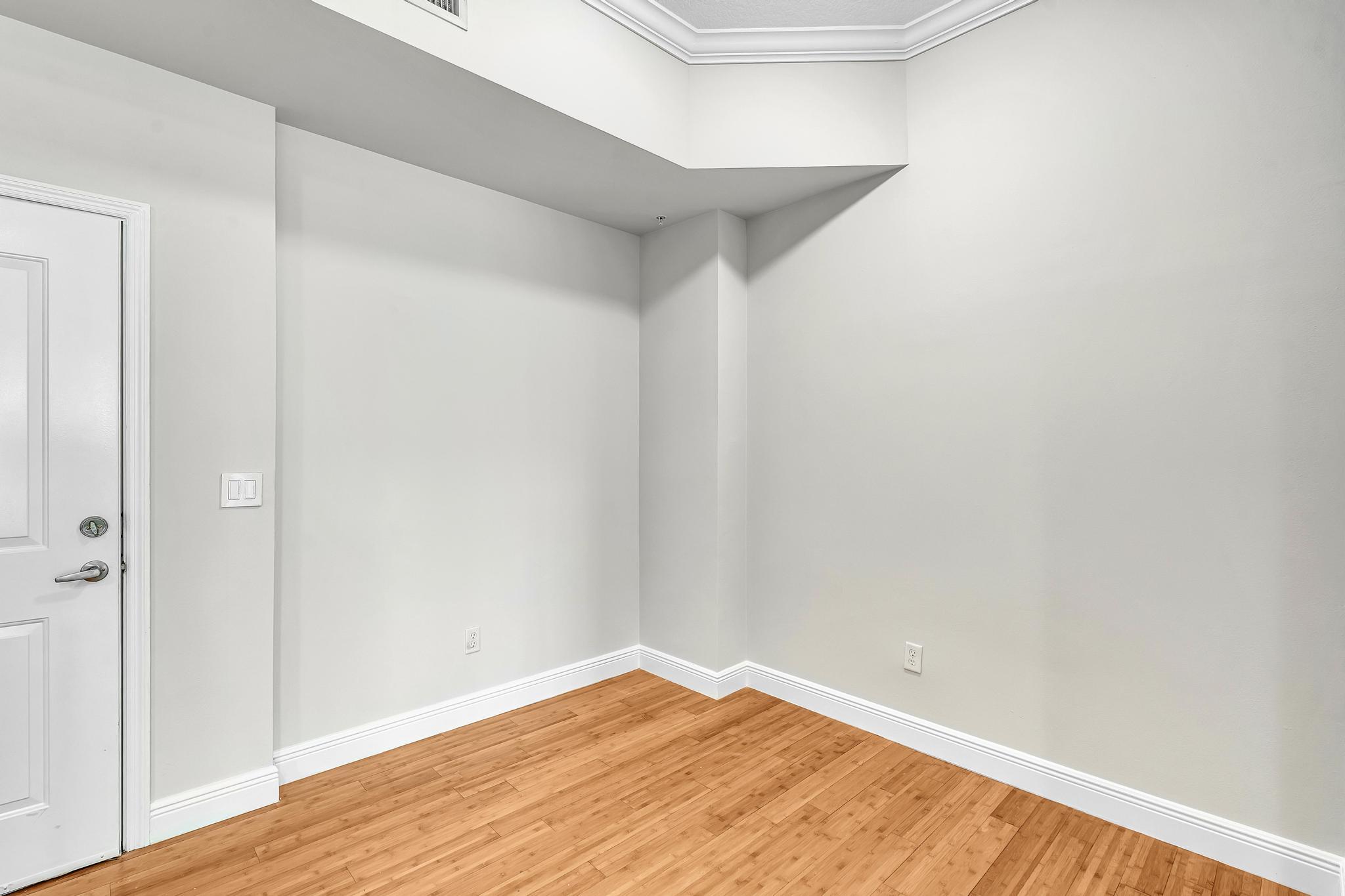 600 S Dixie Highway 439 Property Photo 13
