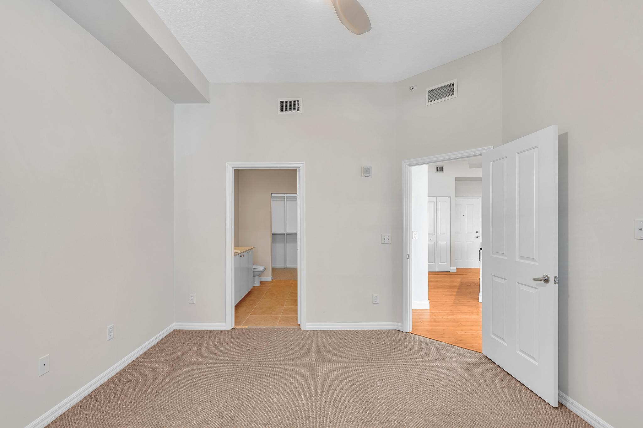 600 S Dixie Highway 439 Property Photo 26