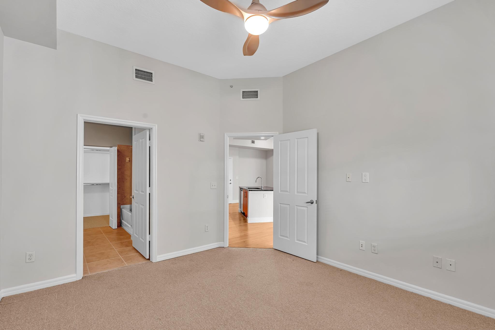600 S Dixie Highway 439 Property Photo 27