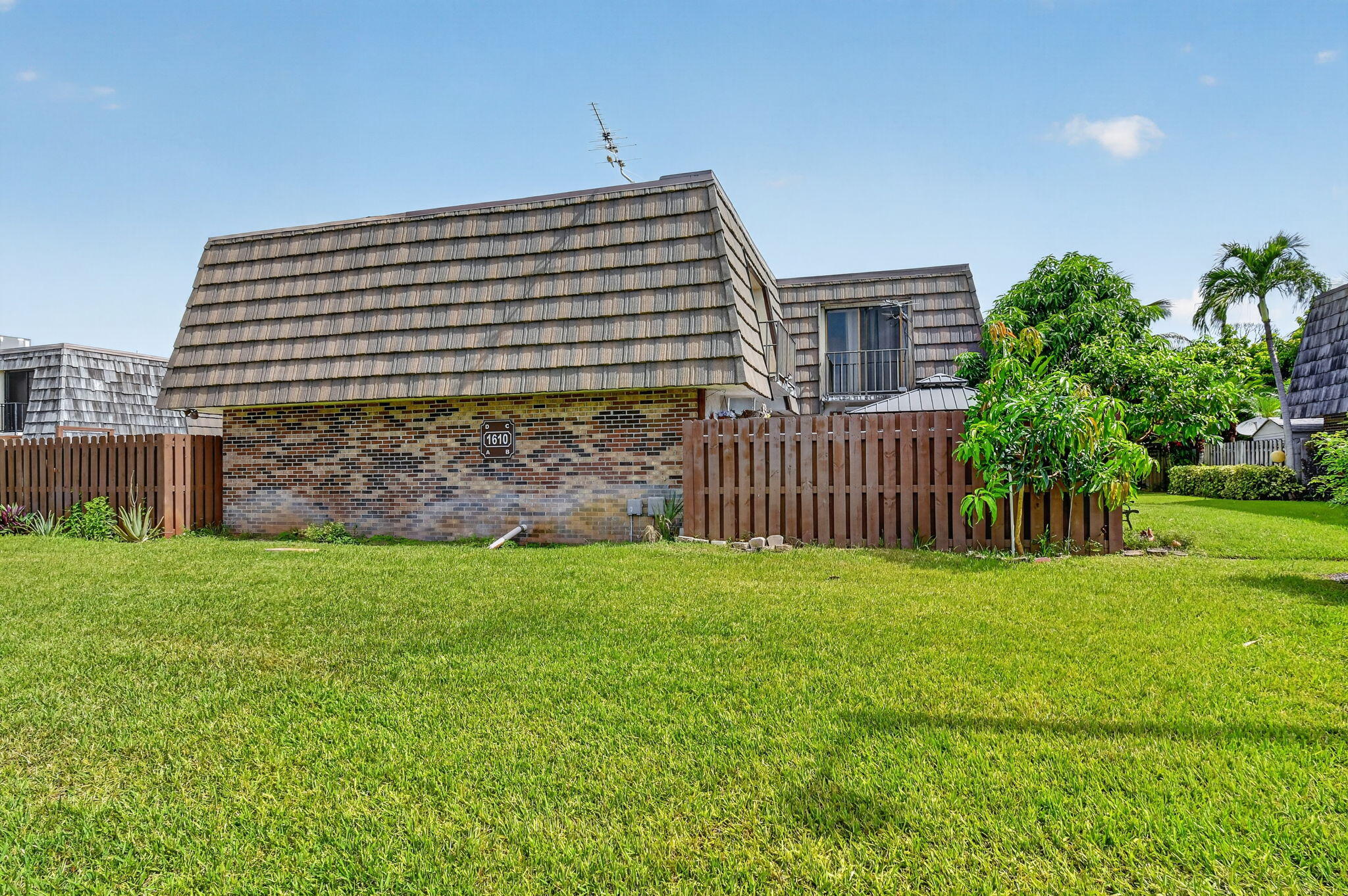 1610 Forest Lakes Circle B Property Photo 1