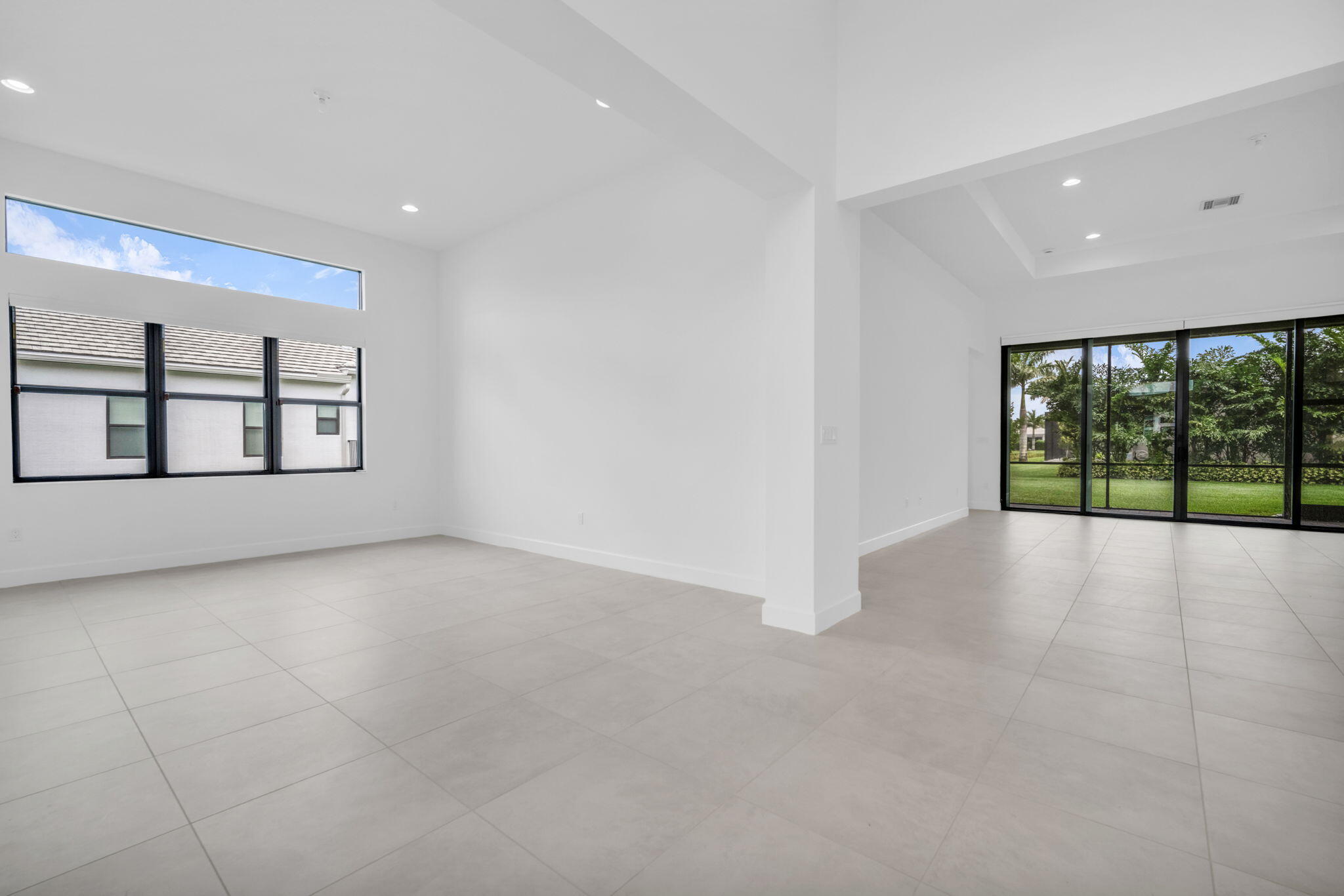 10925 Glen Orchard Lane Property Photo 4