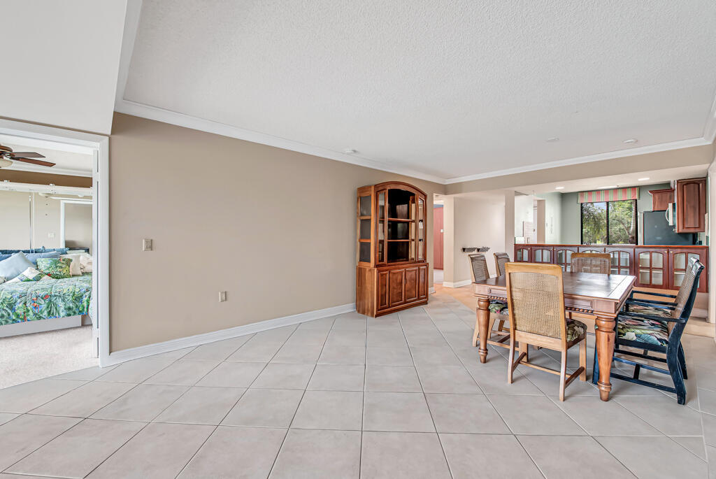 6169 Balboa Circle Unit 302 Property Photo 11