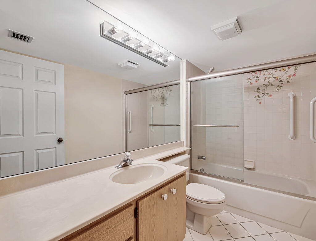 6169 Balboa Circle Unit 302 Property Photo 28