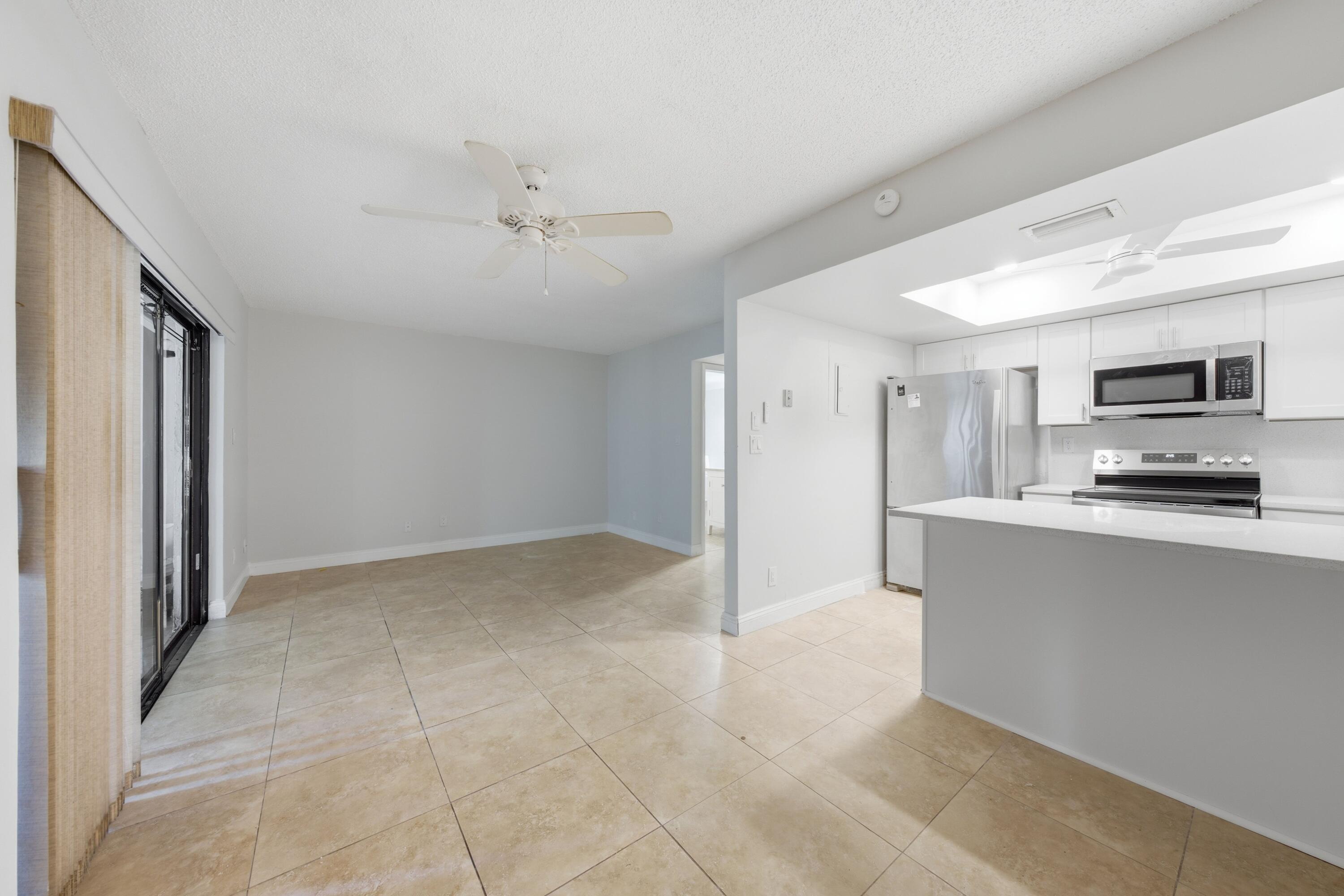 52 Canterbury Lane Property Photo 2