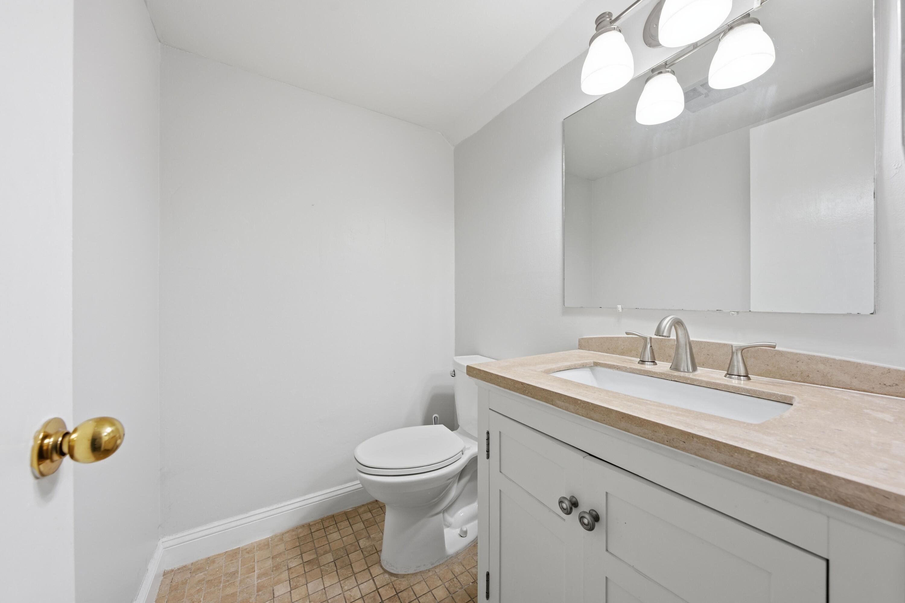 52 Canterbury Lane Property Photo 10
