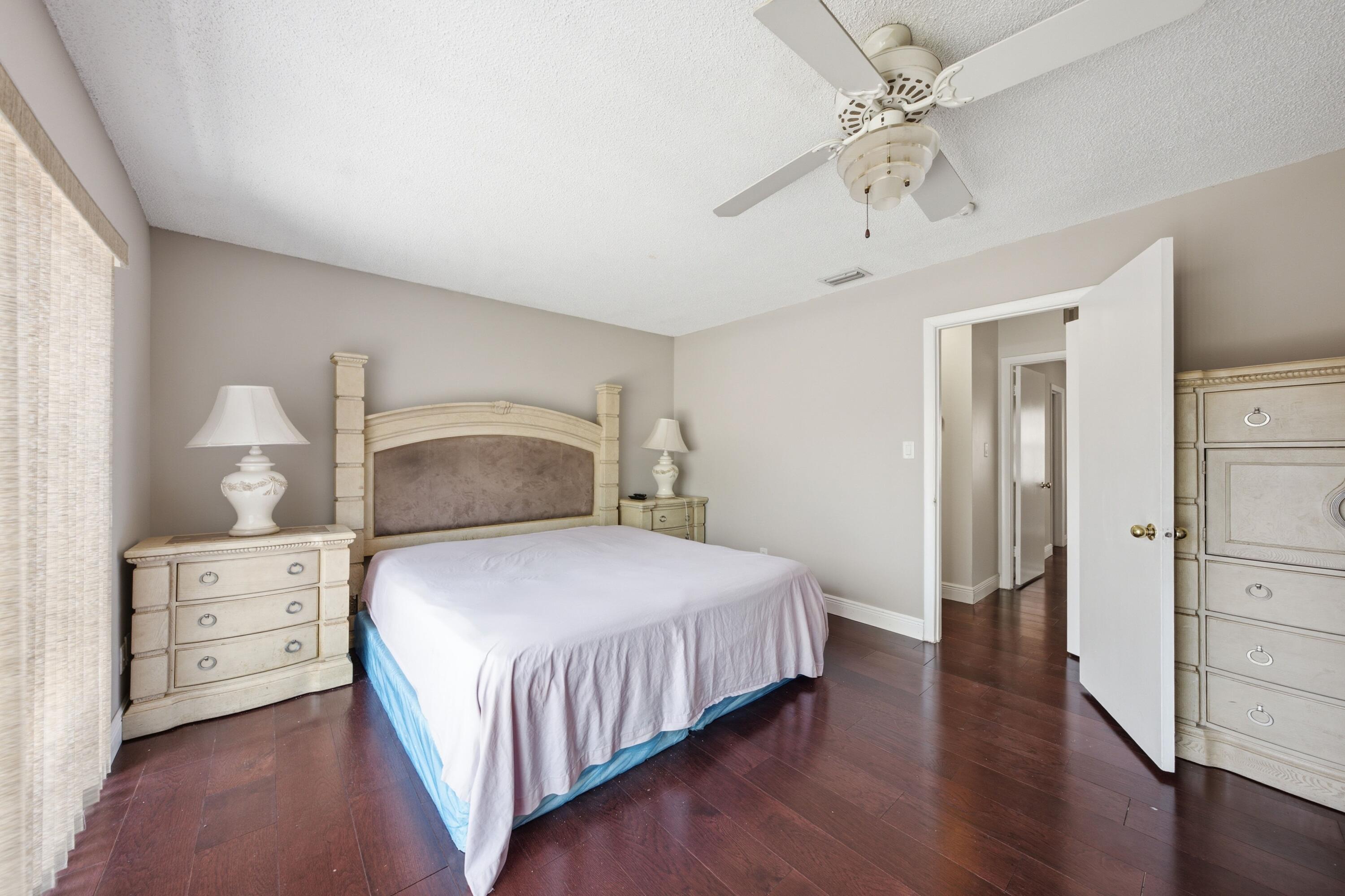 52 Canterbury Lane Property Photo 13