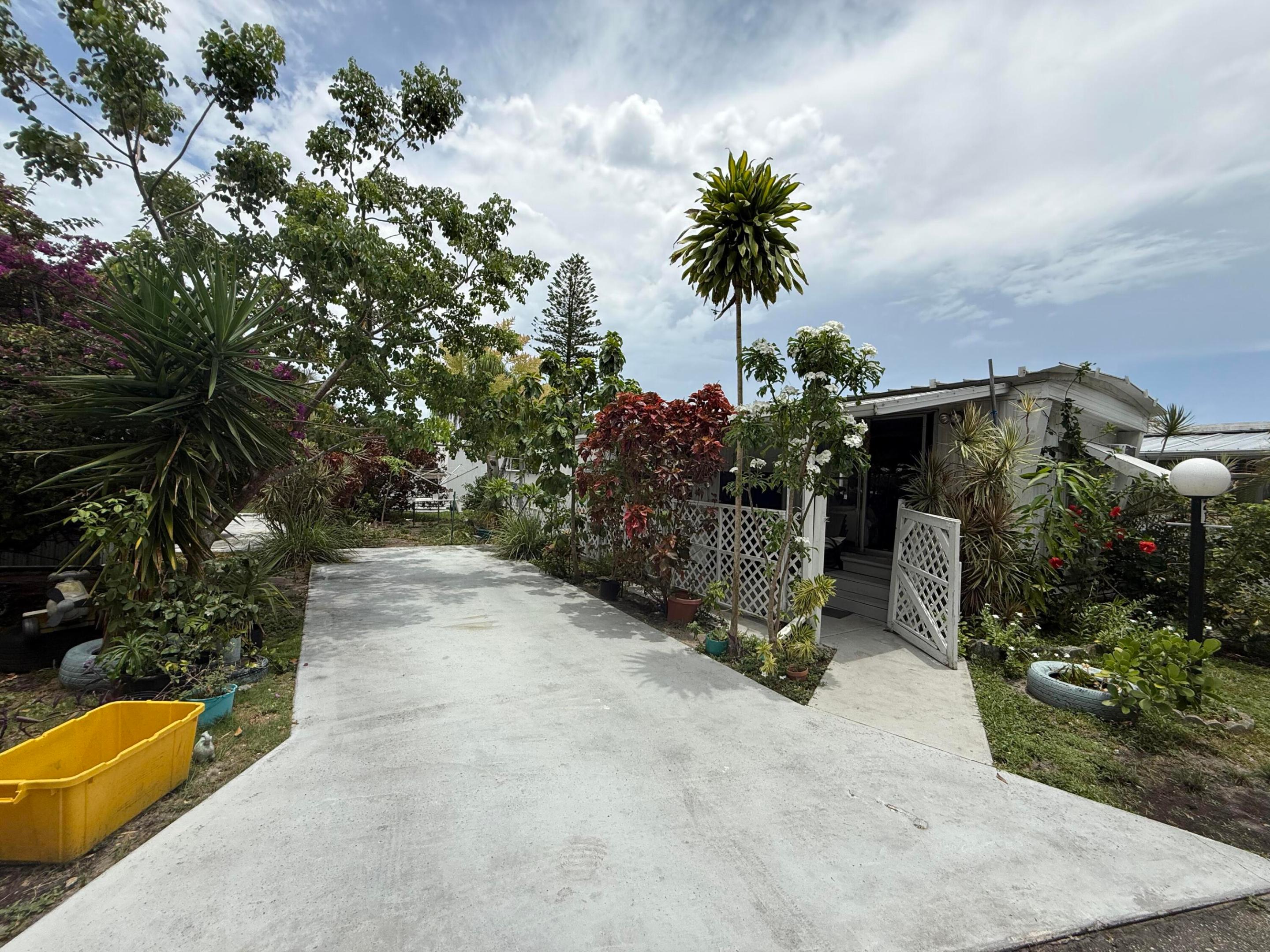 21 Palm Drive 21 Property Photo 2