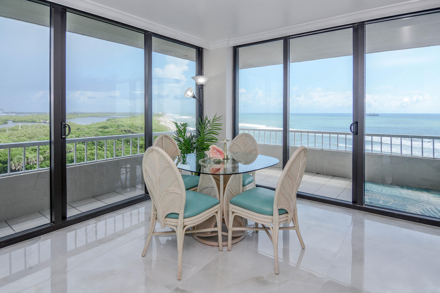 5540 N Ocean Drive 8c Property Photo 13