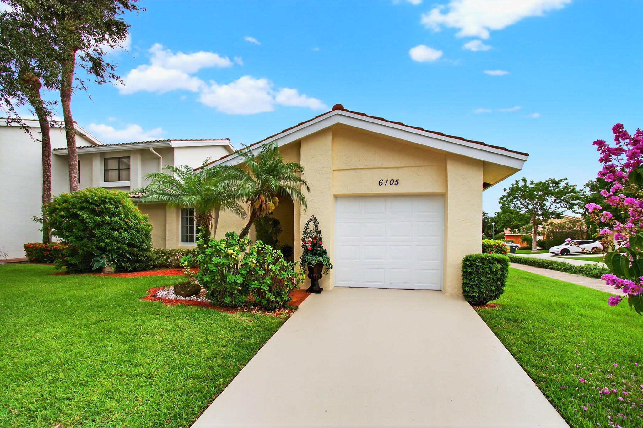 6105 Via Laguna Lane Property Photo 2