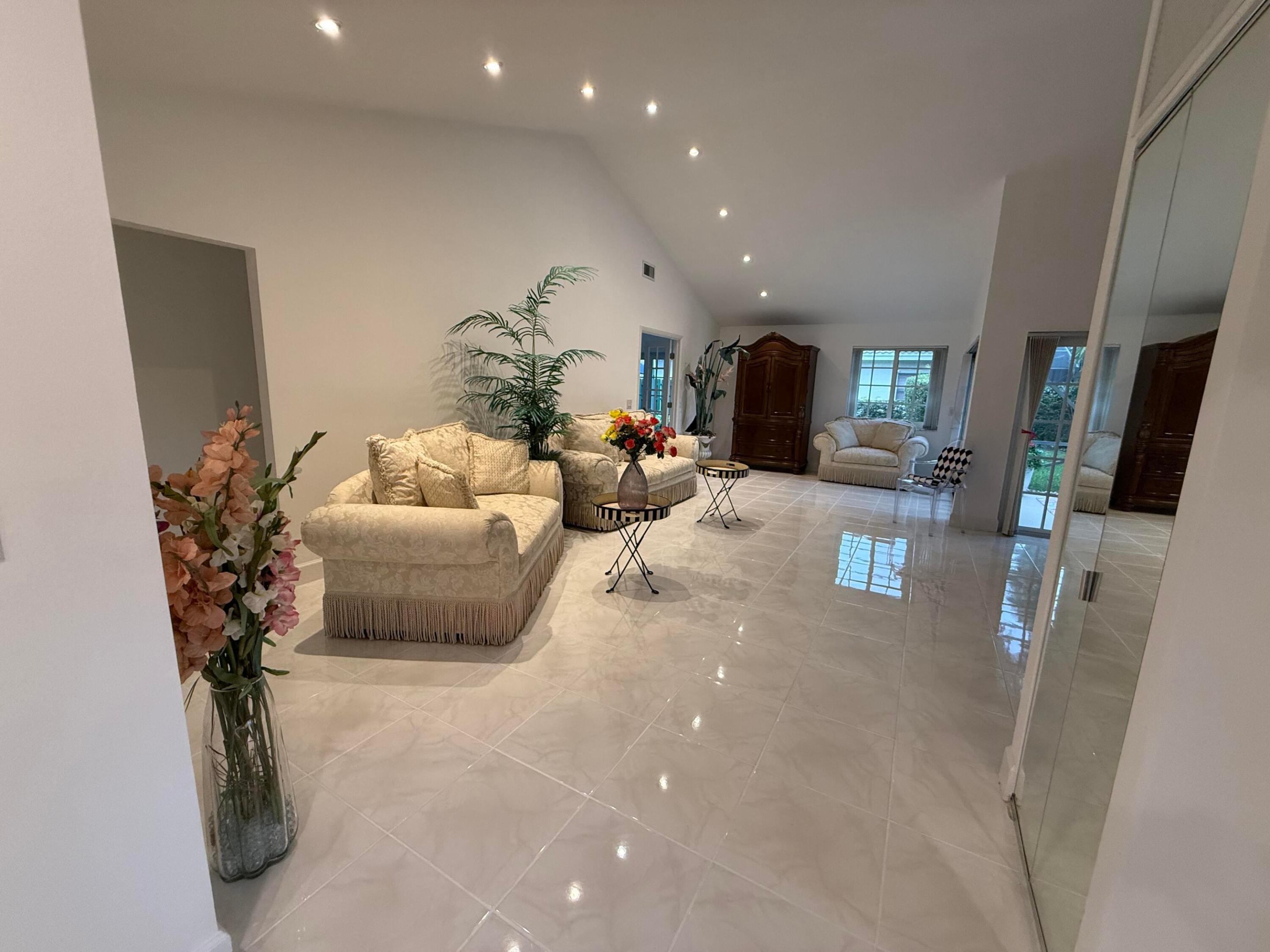 6105 Via Laguna Lane Property Photo 12