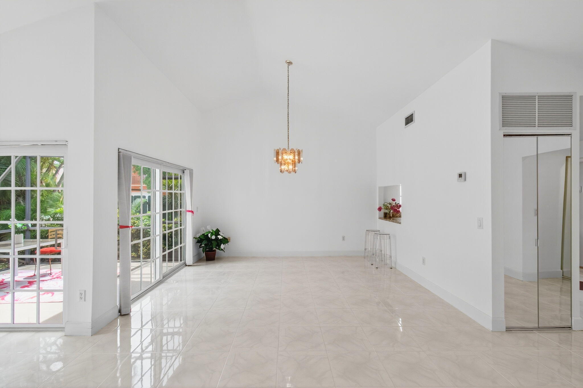 6105 Via Laguna Lane Property Photo 16