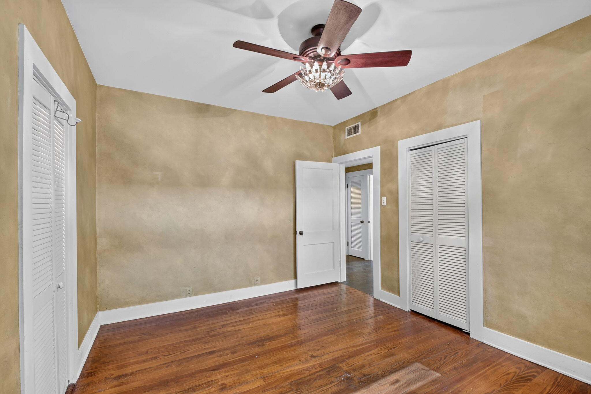 109 George Bush Boulevard Property Photo 17