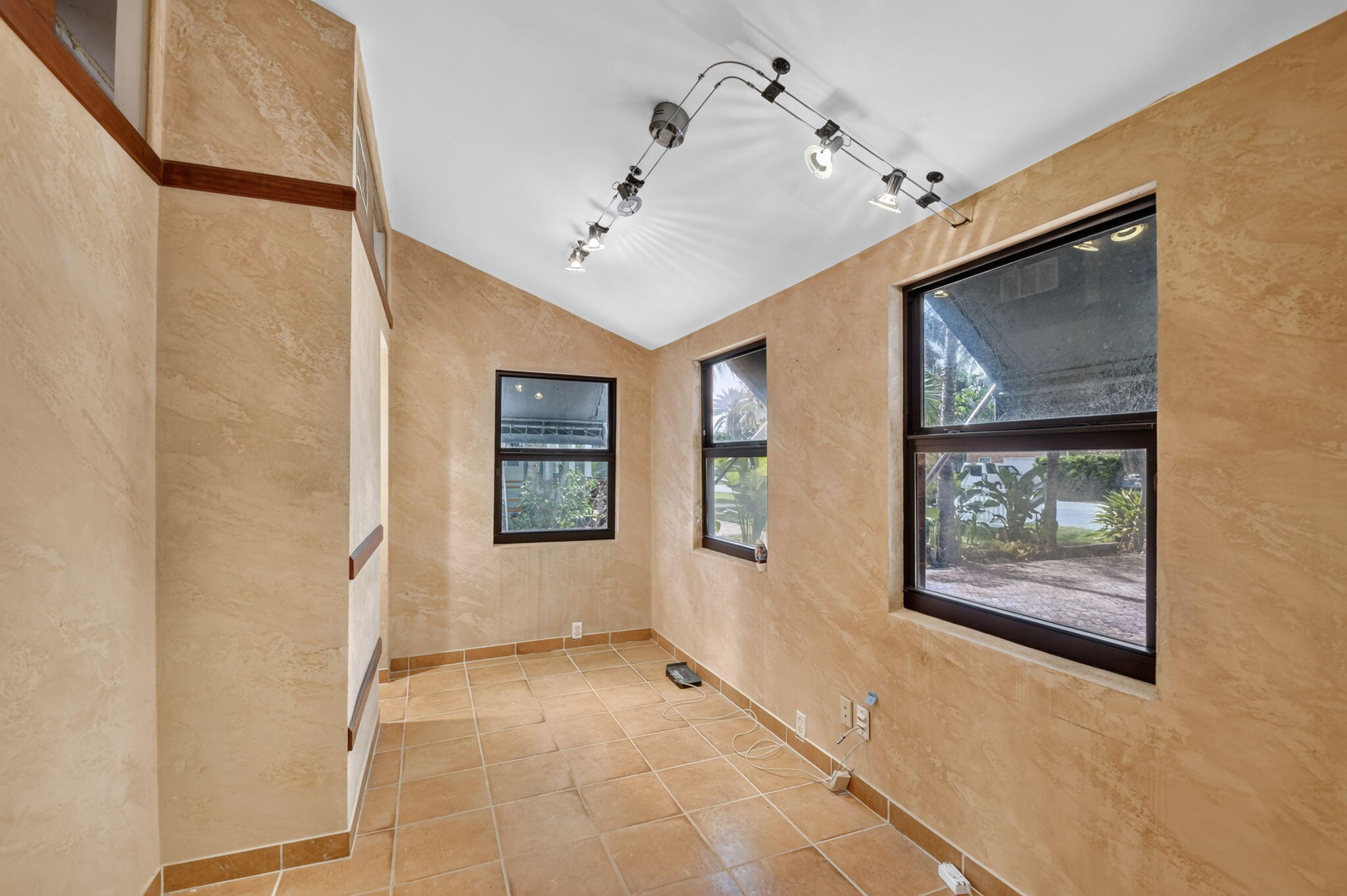 109 George Bush Boulevard Property Photo 27