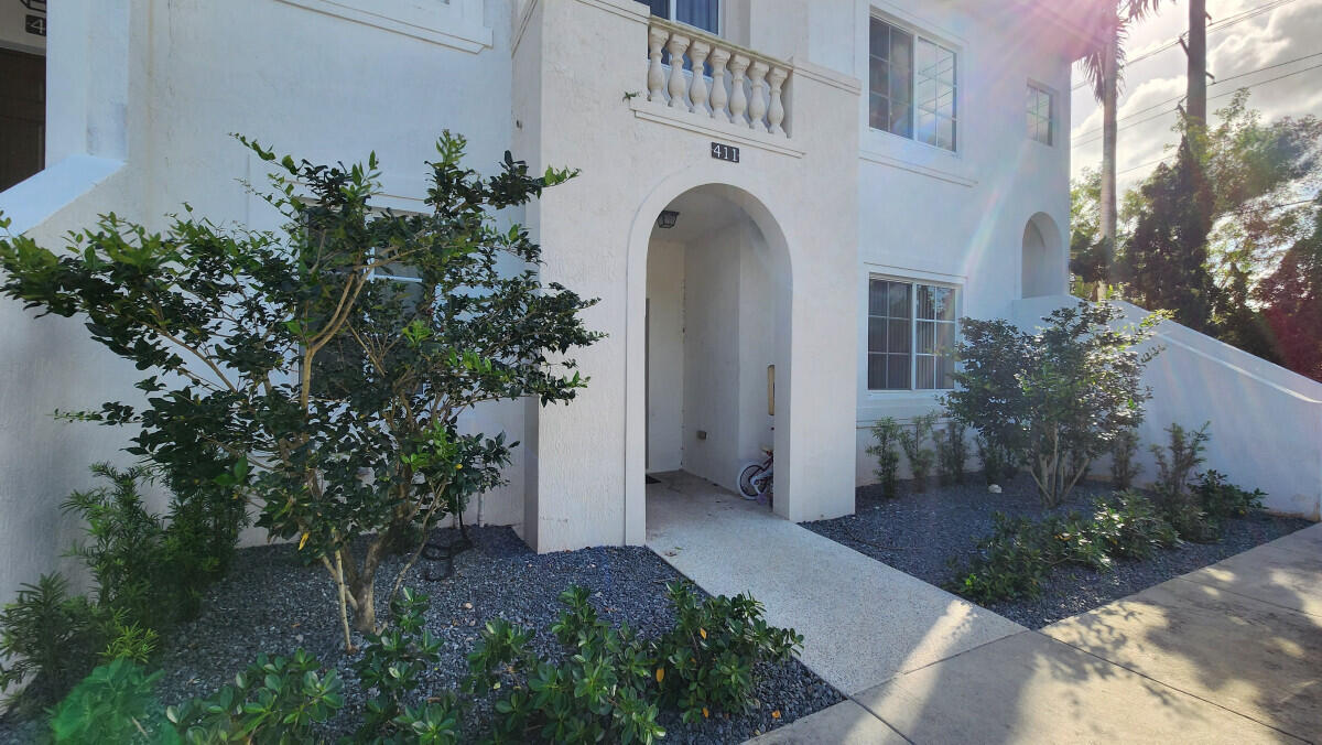 12600 Sw 50th Court 411 Property Photo 1
