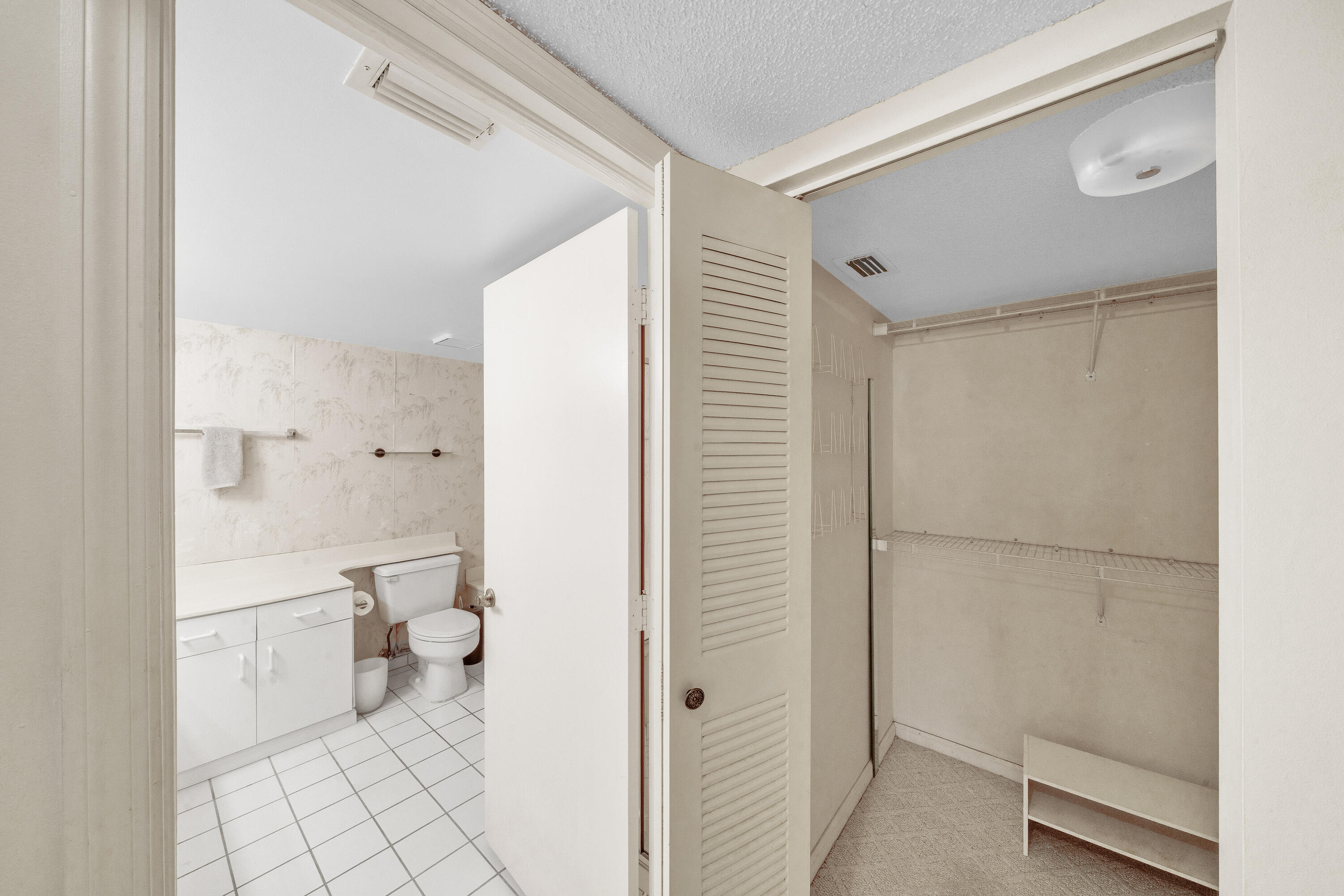 5585 Munsel Lane 102 Property Photo 29