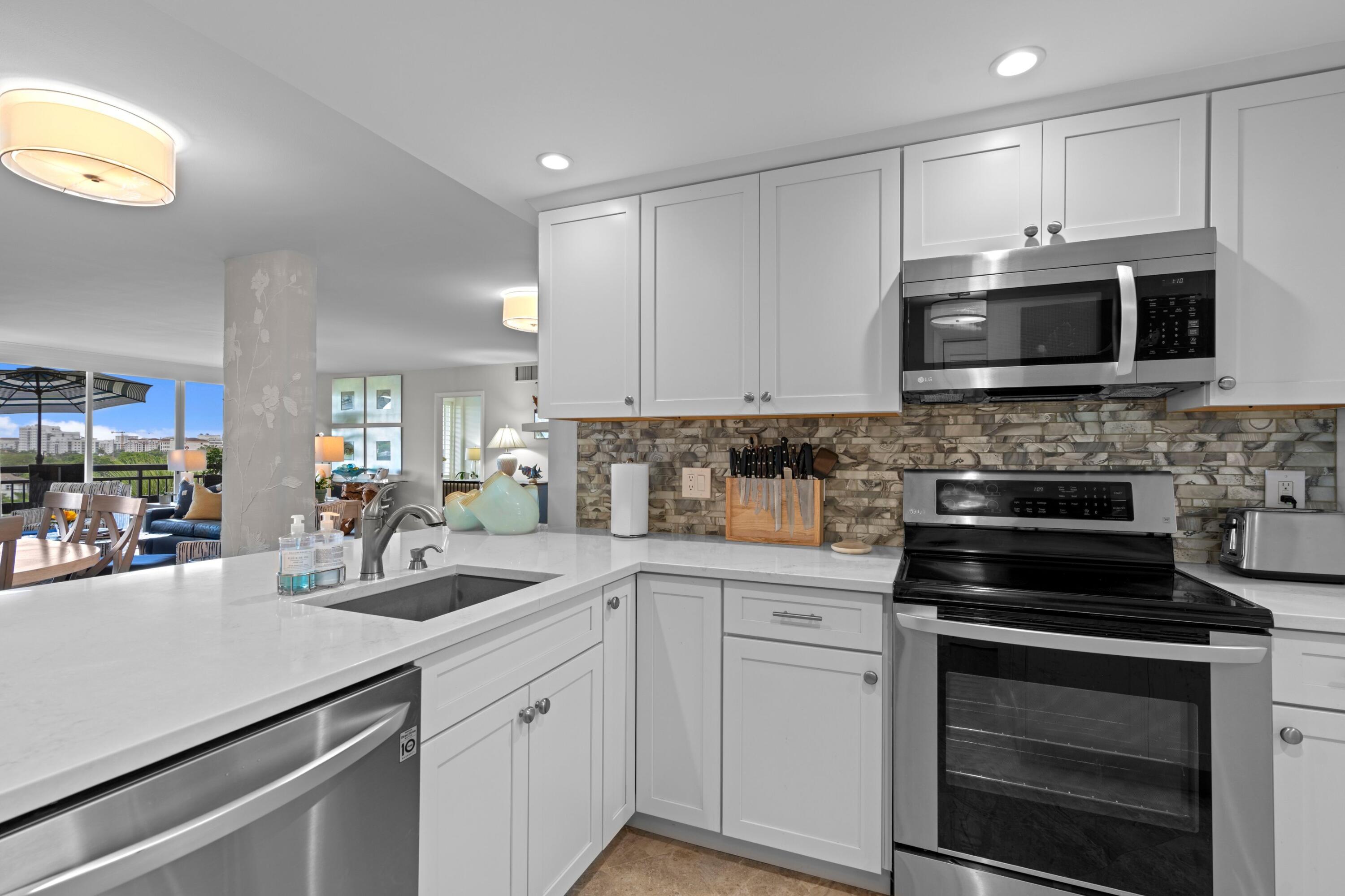 555 Nw 4th Avenue Apt 501 Property Photo 18