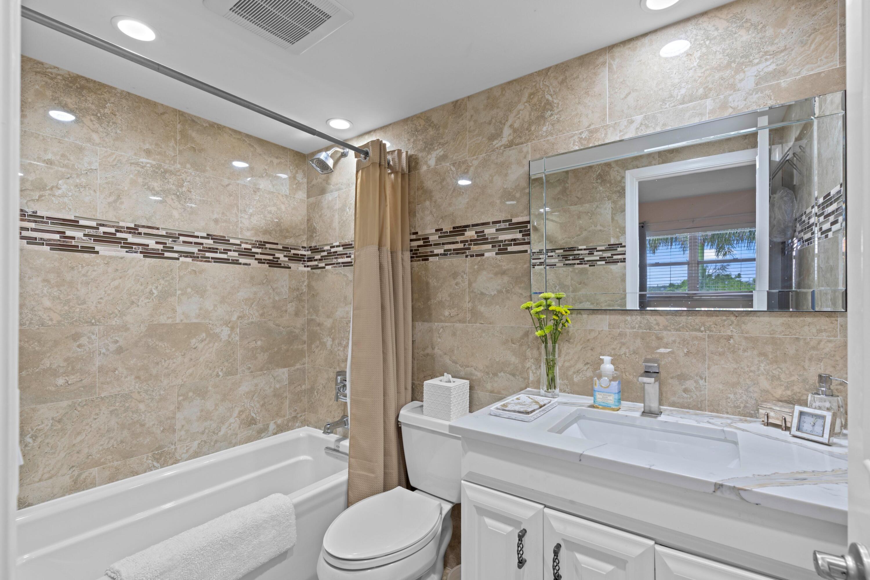 555 Nw 4th Avenue Apt 501 Property Photo 28