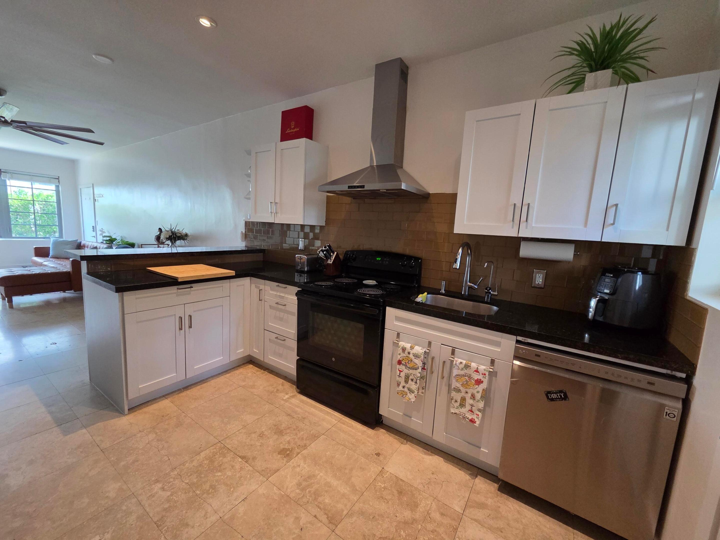1045 Lenox Avenue 6 Property Photo 1