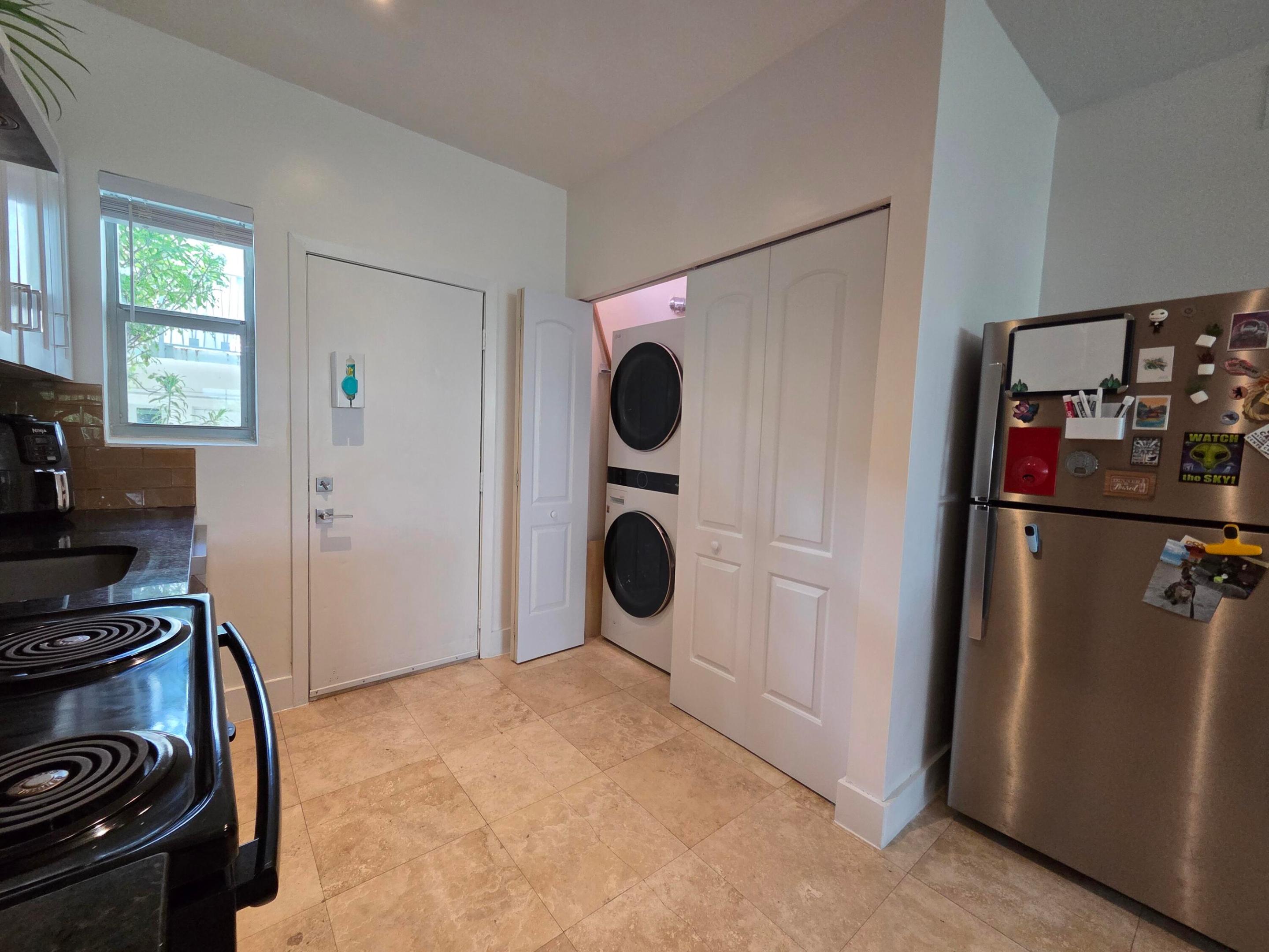 1045 Lenox Avenue 6 Property Photo 3