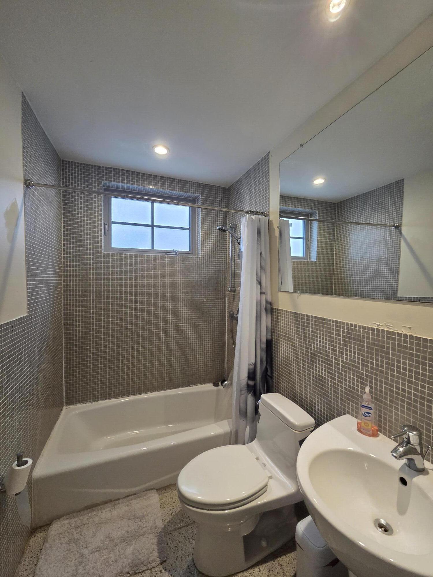 1045 Lenox Avenue 6 Property Photo 9