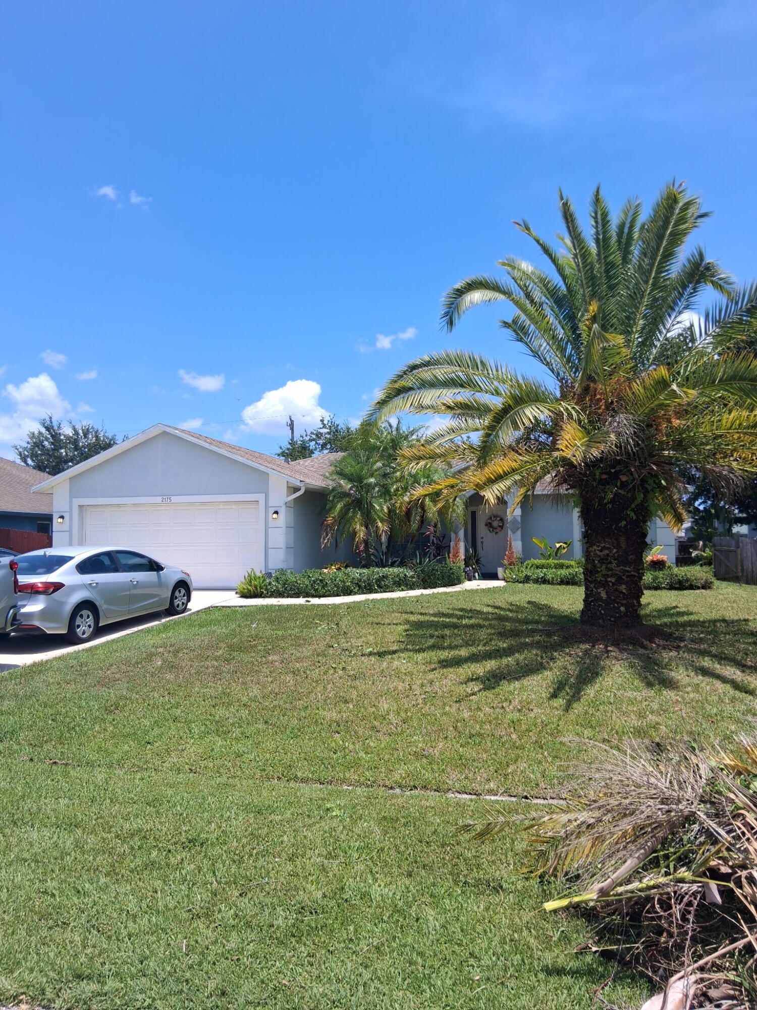2175 SW Algiers Street Property Photo 1