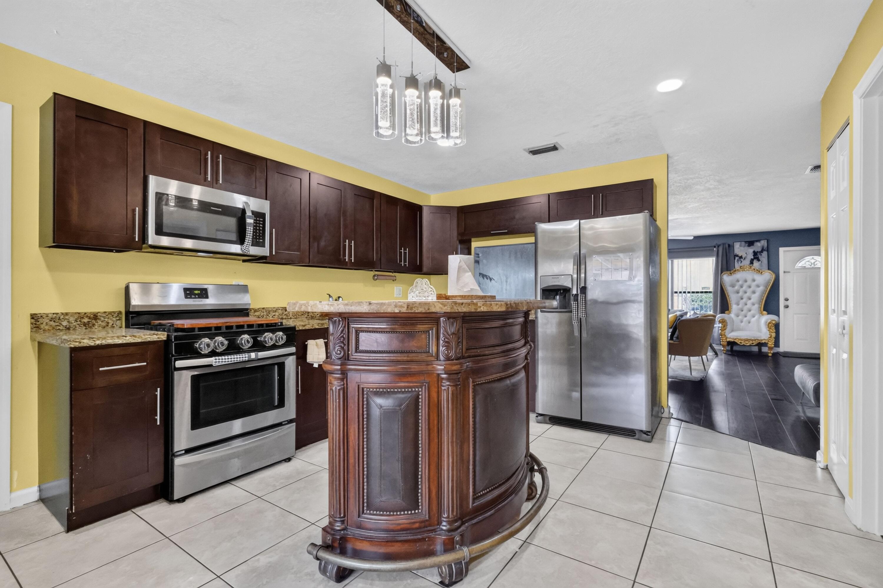5639 Ithaca Circle E Property Photo 17
